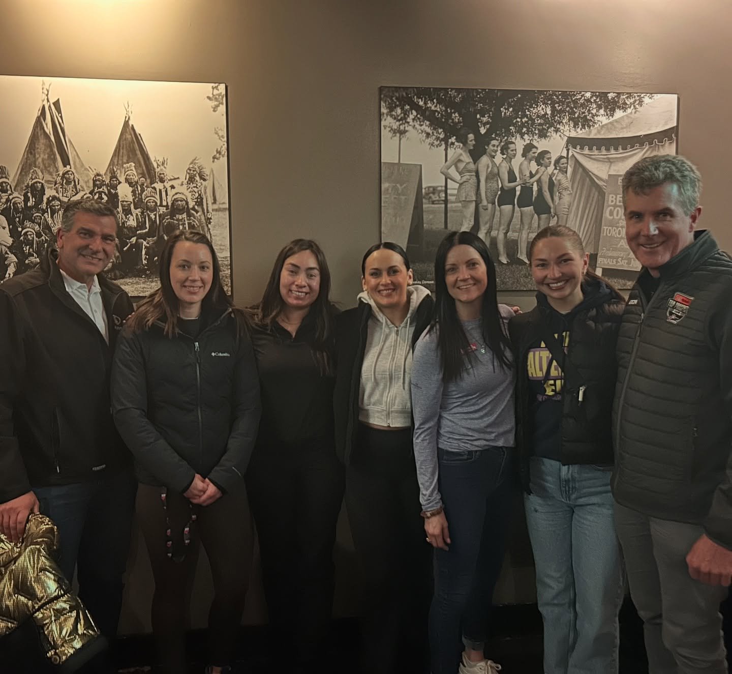 Our amazing sponsor @kubotacanada treated us to a fabulous lunch at @wburgerbar! We’re extremely lucky to have them as a supporter of our team and it was great to get together with them while we are in Toronto 🧡
