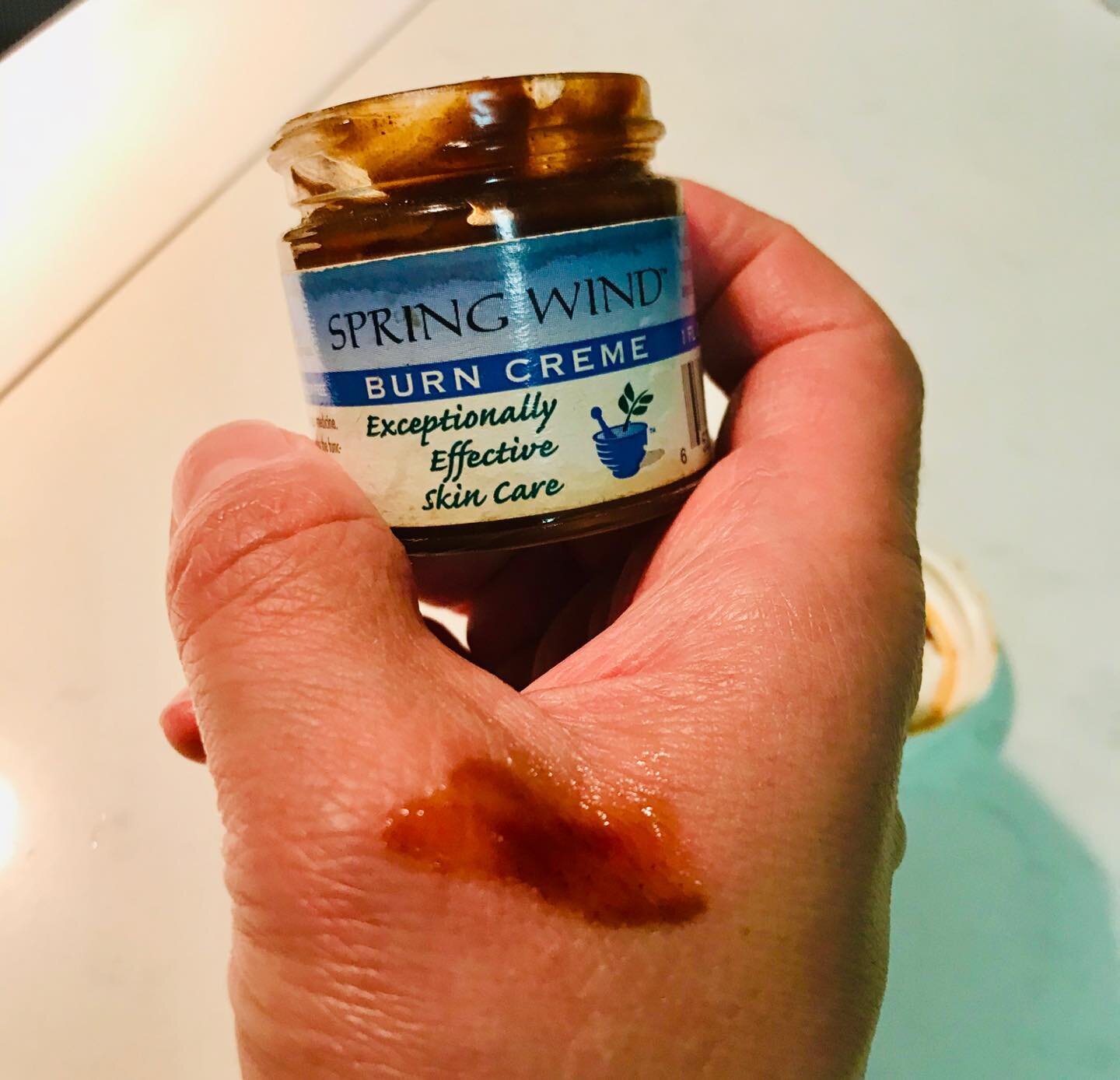 Baker&rsquo;s burn? This is my go to for such events. It removes the pain from burns immediately. A great addition to the medicine cabinet.
#remedy #herbalremedies #baking #herbs #medicinalherbs