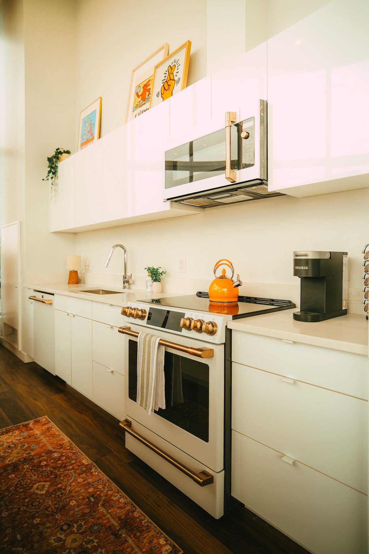 Pause Jade by Perch | City view Luxe Apartment Rental on Barrington St. in the heart of downtown Halifax