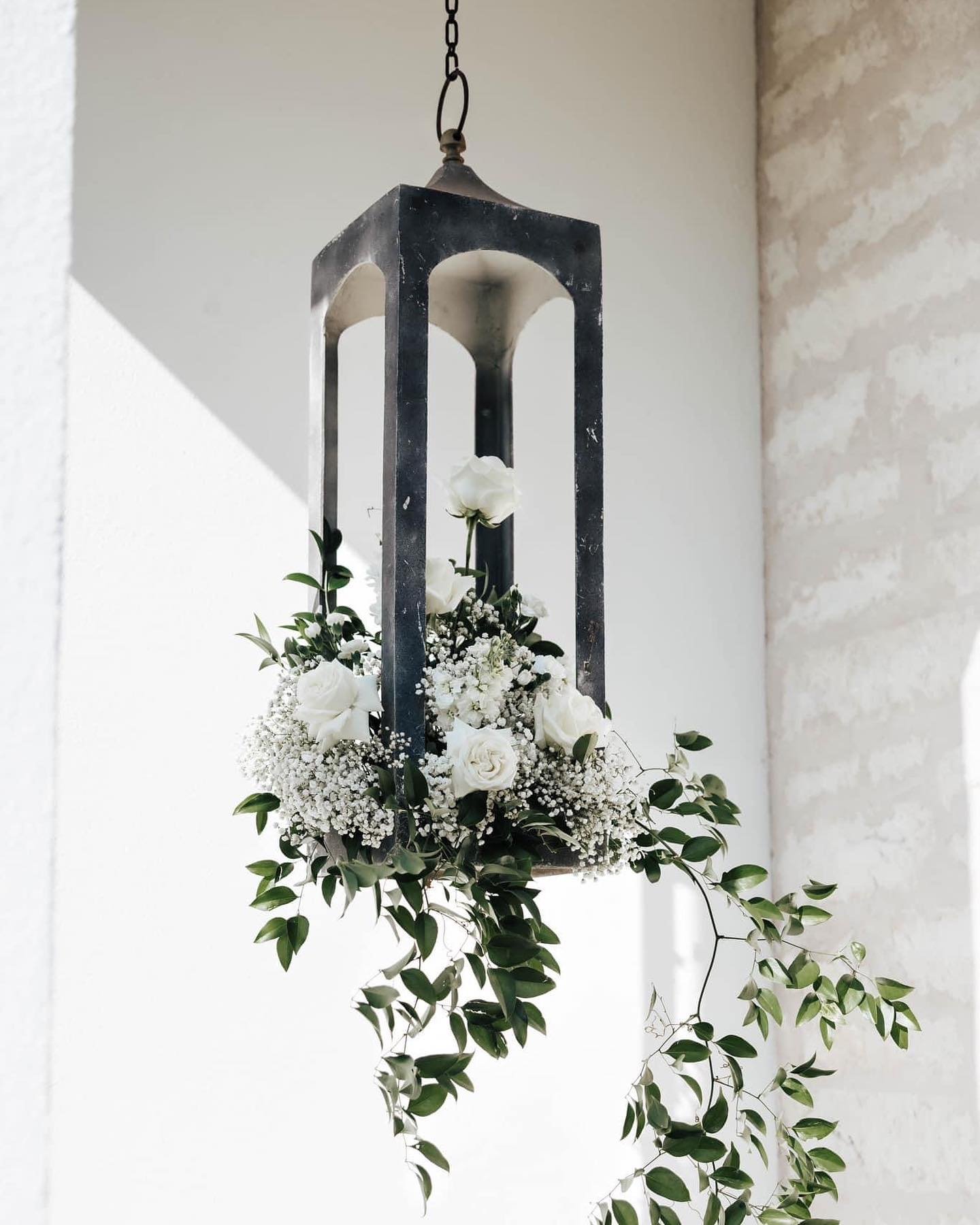 The Arlo fireplace lanterns &gt;&gt;

| VENDOR TEAM |

Venue:&nbsp;@eventsatthearlo

Photography:&nbsp;@wonderphotograph

Florals &amp; Decor:&nbsp;@meekandwildweddings

Coordination:&nbsp;@marriedbymaryannatx

DJ:&nbsp;@itsdjbray

Caterer:&nbsp;@ste