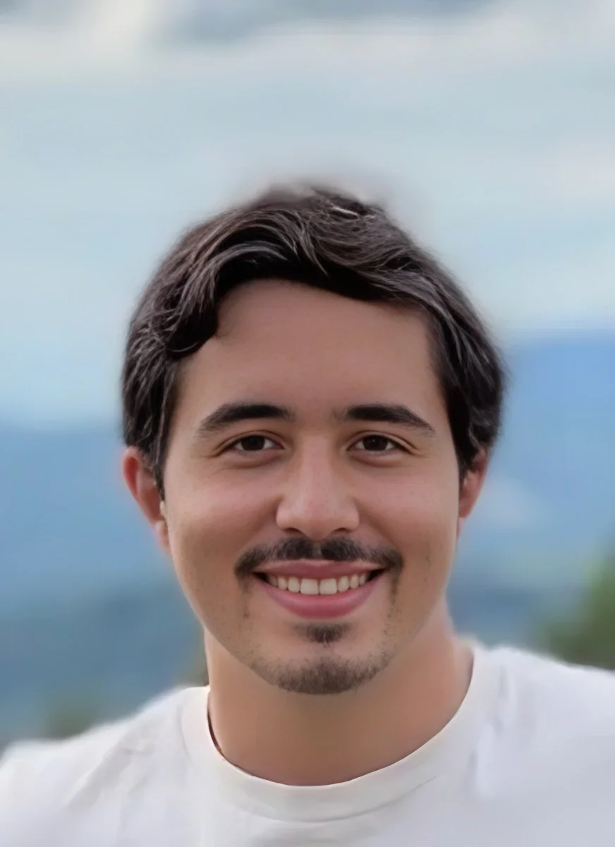 Gabe Headshot - Gabe Tavas.jpg