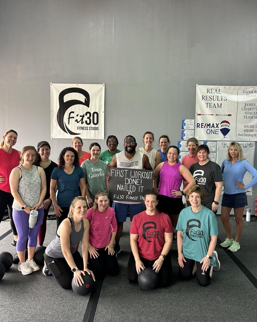 Hope everyone is having a great Saturday so far!!!! 

We had a great start to our Saturday with an excellent workout and welcomed Justin in for his first workout with us!! 

We also had the pleasure of having Kathleen join us for her first workout wi