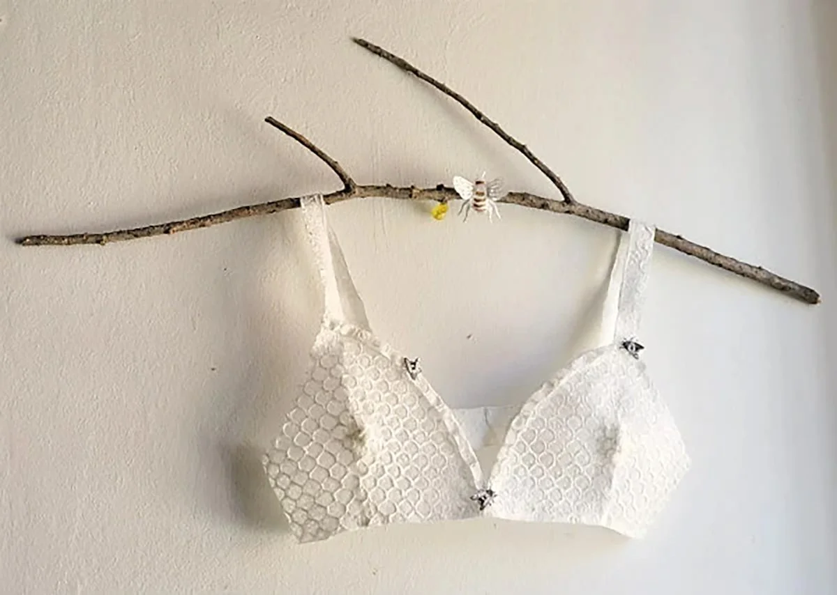 paper art bra by Anna Maria Scocozza