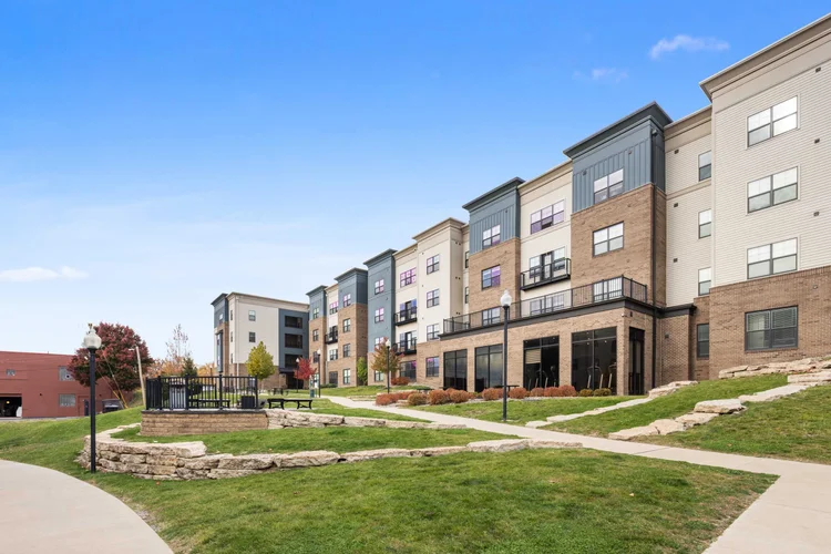 Photos Apartments for Rent in Youngstown, OH by YSU — University Edge