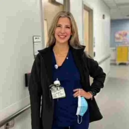 Spire Nurse Stories - Natalie's Story: From Staff Nurse to a Full-Time (Local) Traveler