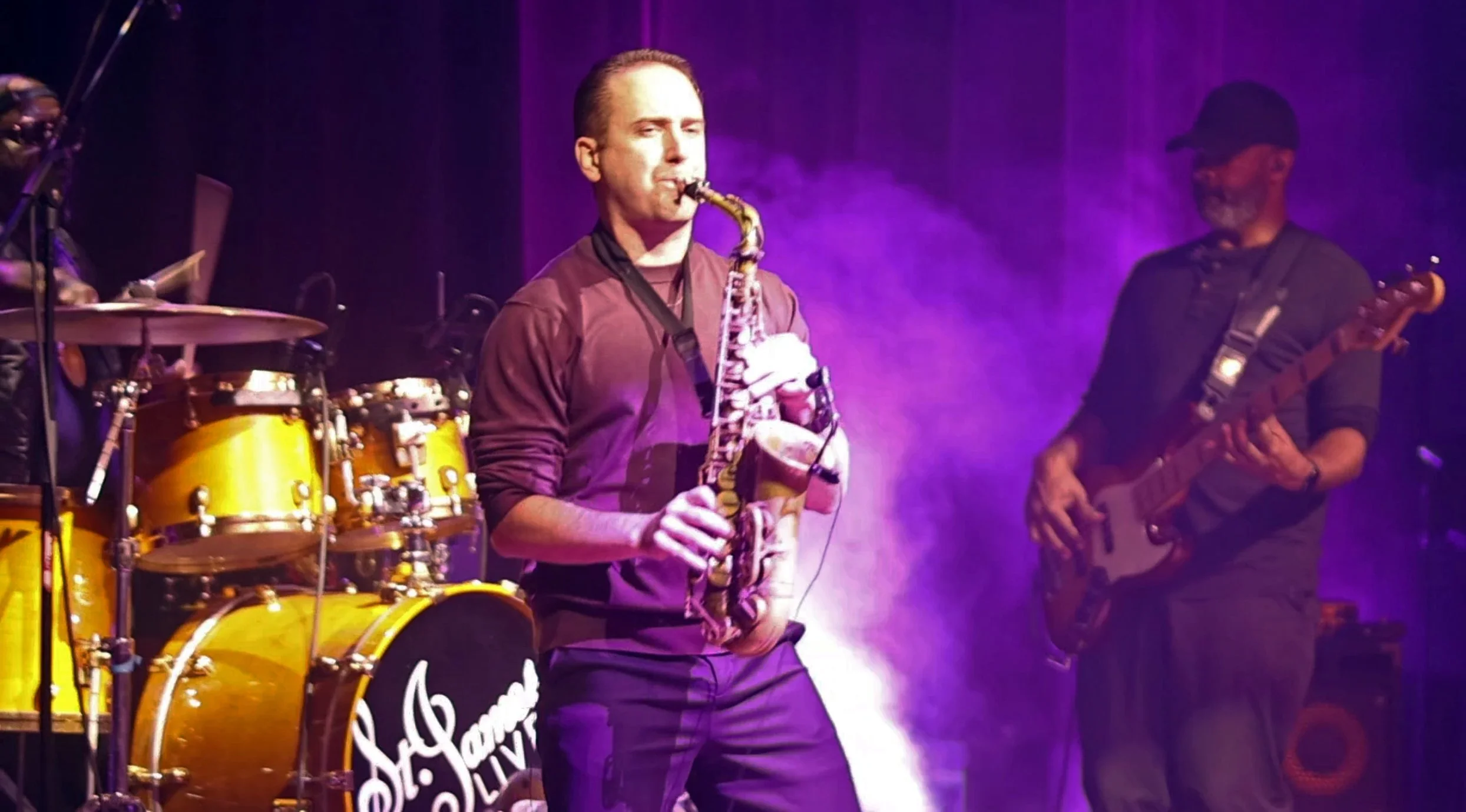 live-3.jpg