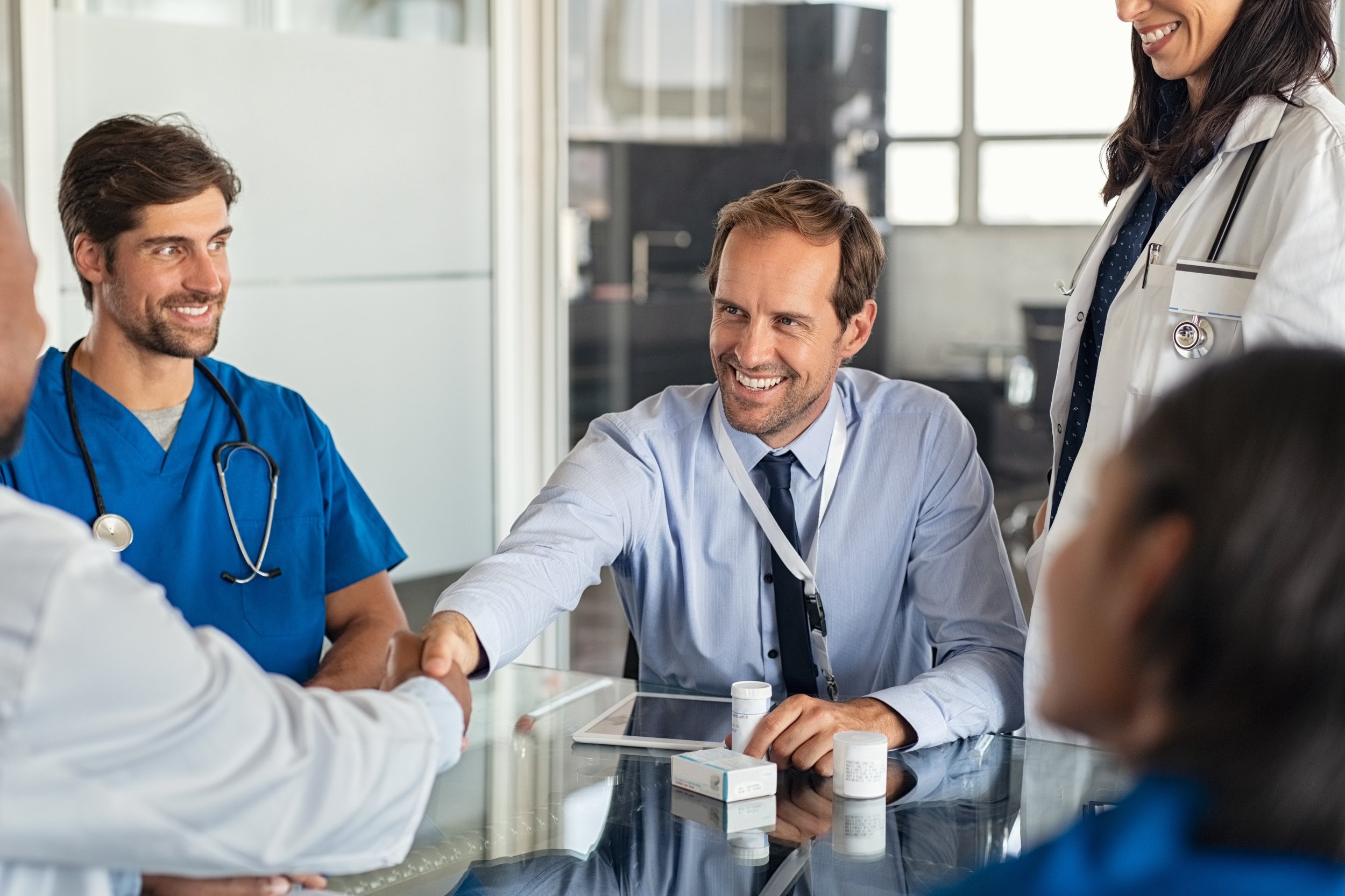 The Advantages of a Smaller, Personalized Supplier of Generic Pharmaceuticals