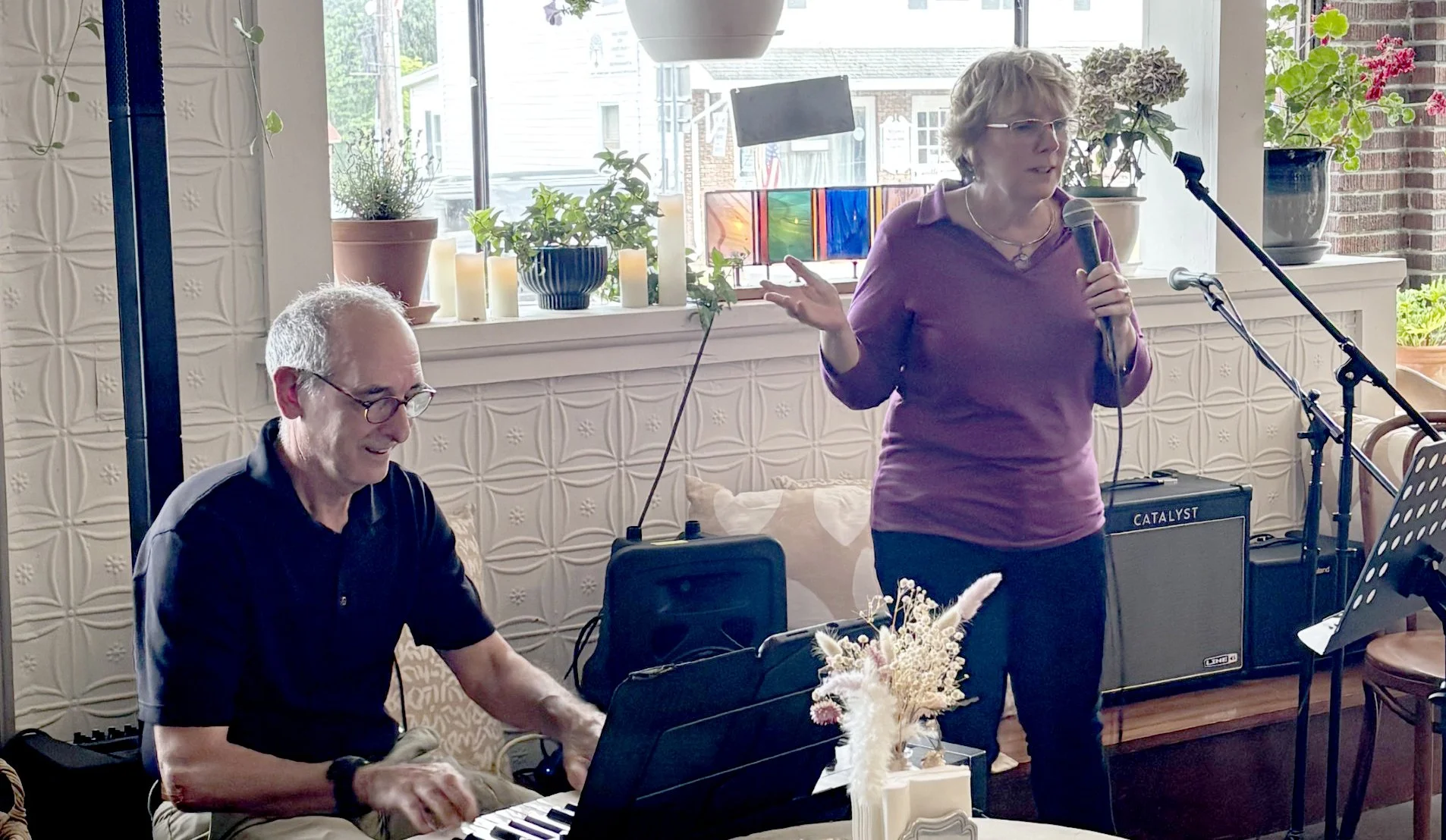Sunday Sessions with Sara Albright, Rob Hunt & Friends
