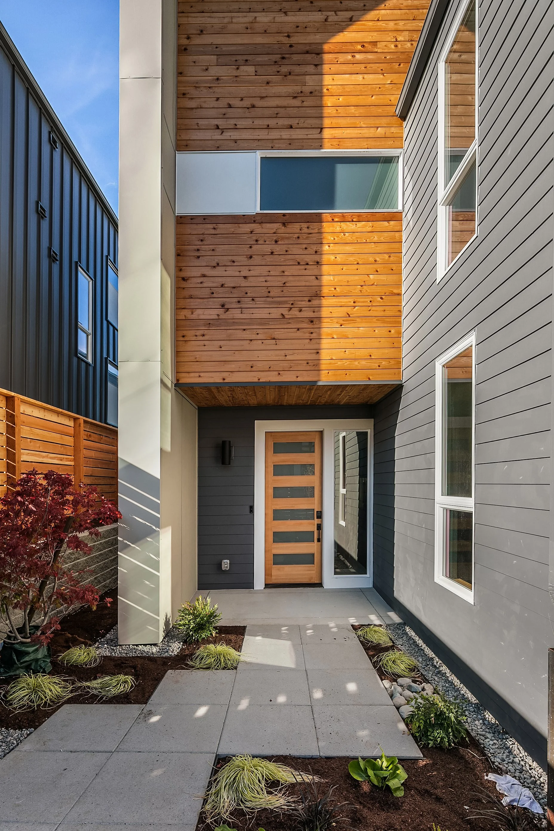 brightsky-ward-seattle-residential-entrance-1.jpg