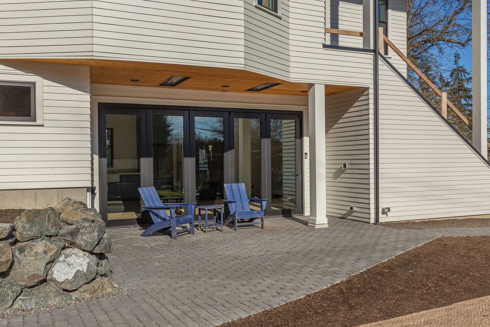 Brightsky-Arboretum-patio 01-low.jpg