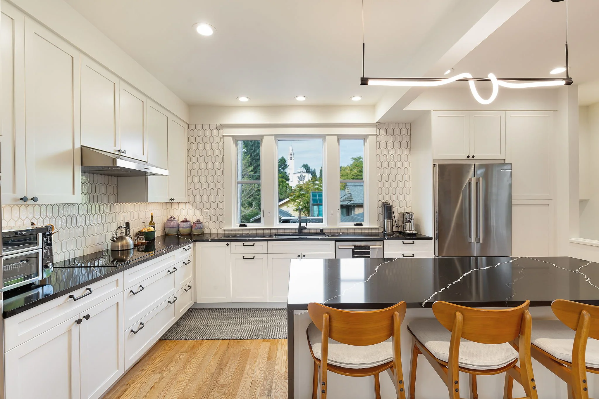 Brightsky-21st-kitchen 02-low.jpg