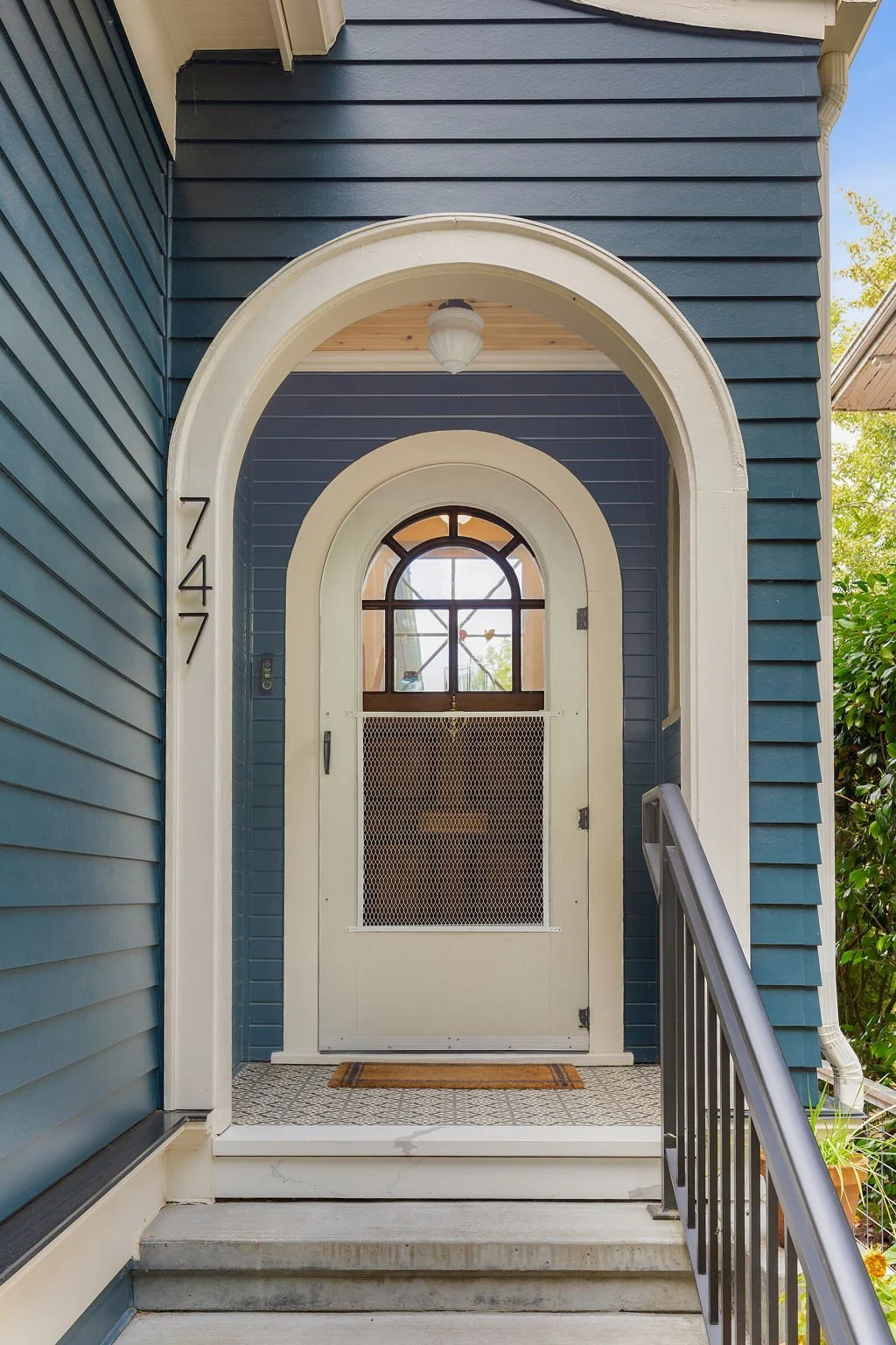 brightsky-747-seattle-renovation-entrance-1.jpg