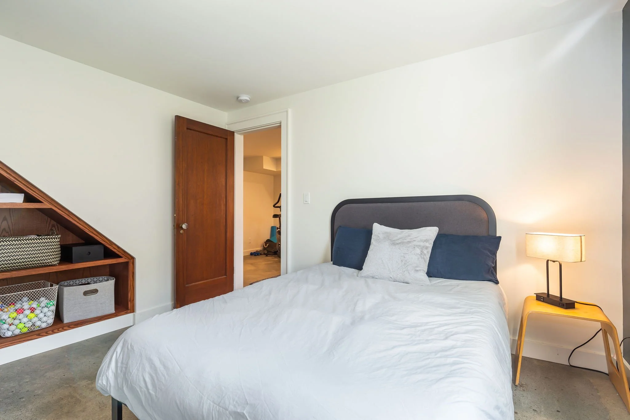 Brightsky-Aloha-bedroom 01-low.jpg