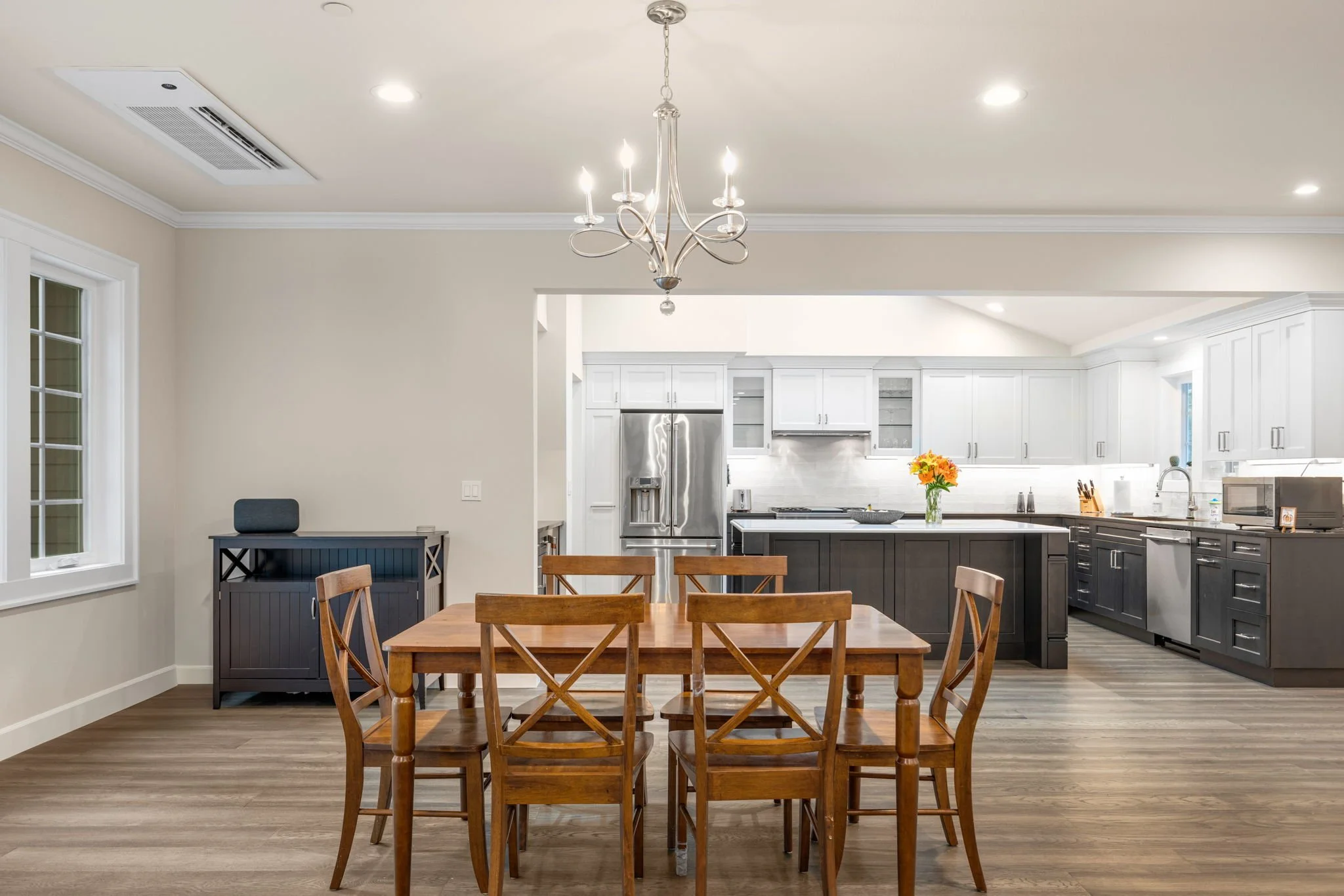Brightsky-Sammamish-dining 04-low.jpg