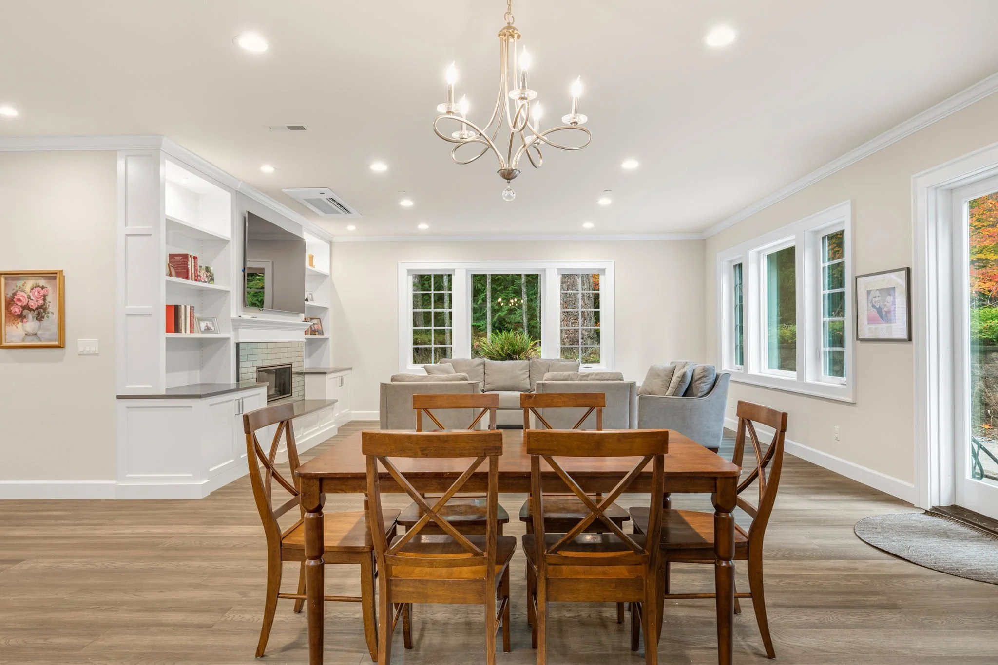 Brightsky-Sammamish-dining 03-low.jpg