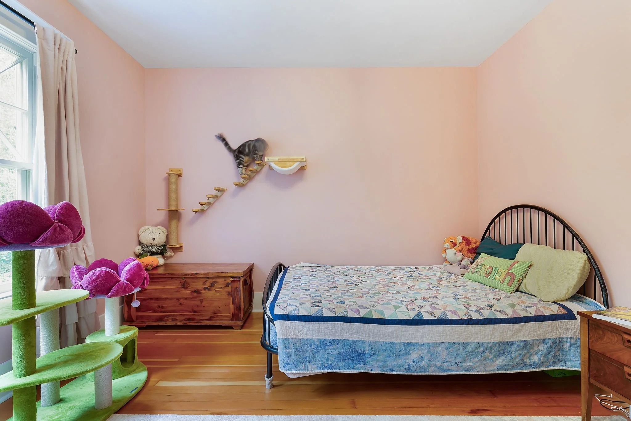 brightsky-747-seattle-renovation-bedroom-1.jpg
