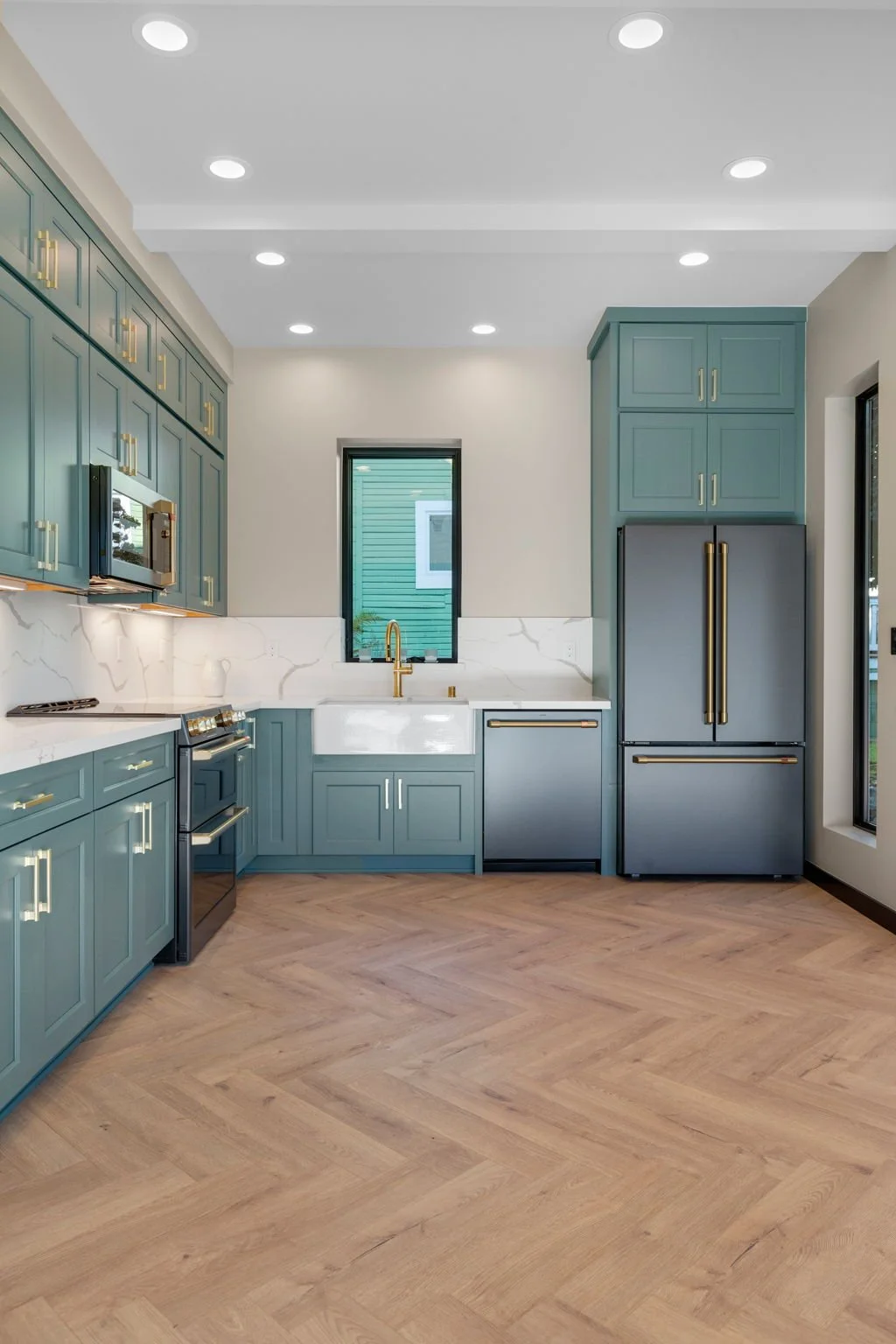 Brightsky-Arboretum-kitchen 05-low.jpg