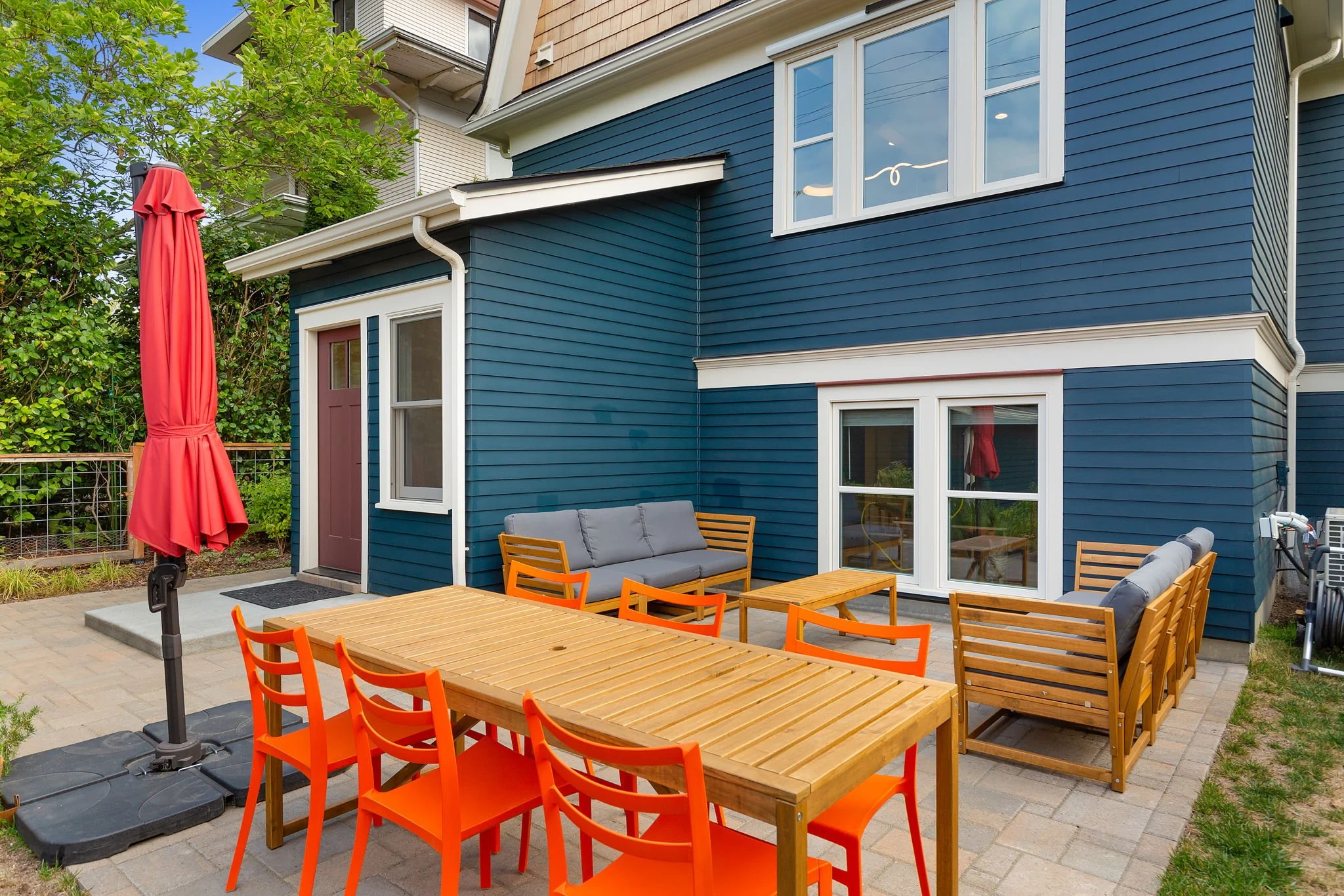 brightsky-747-seattle-renovation-back-yard-1.jpg