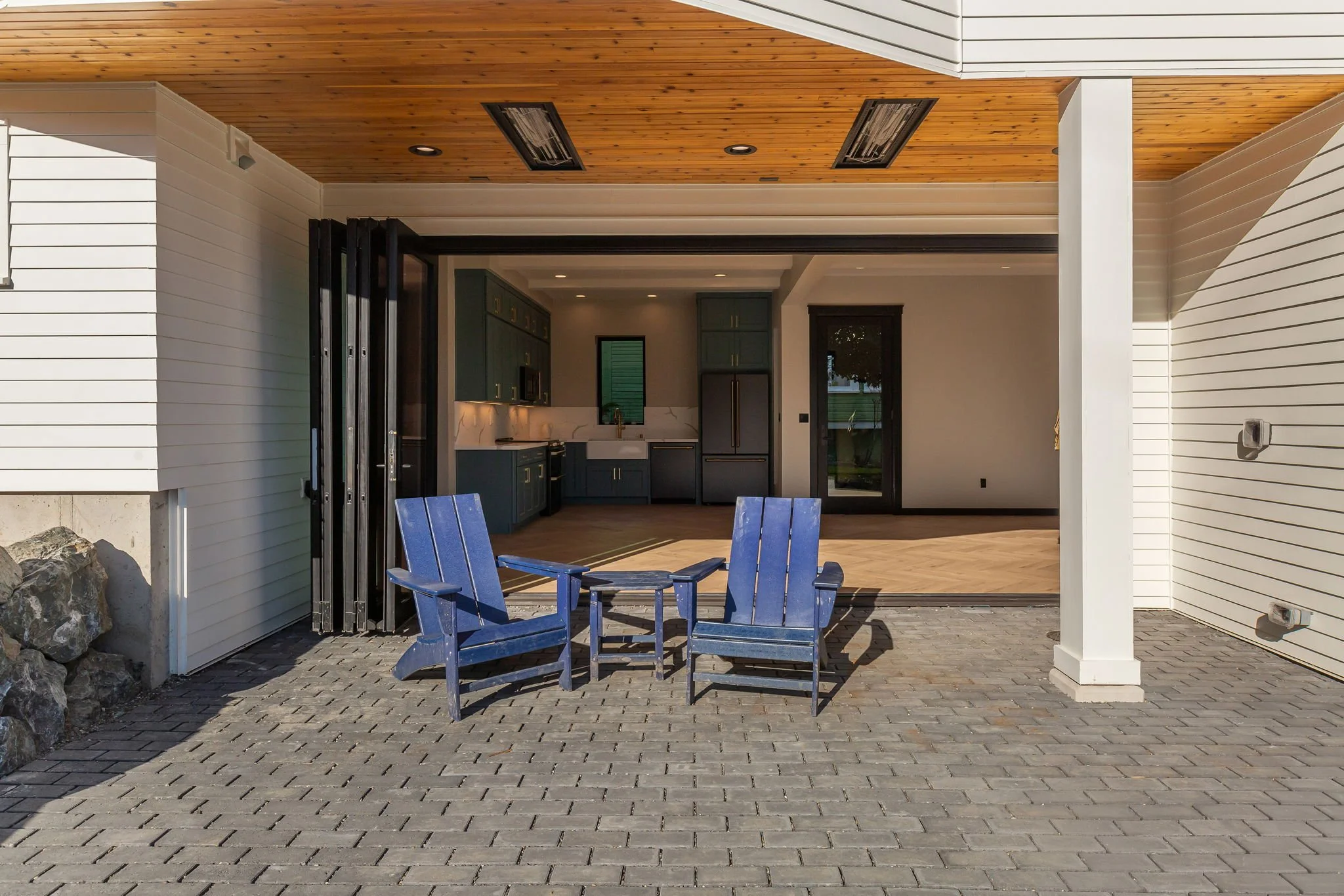 Brightsky-Arboretum-patio 03-low.jpg