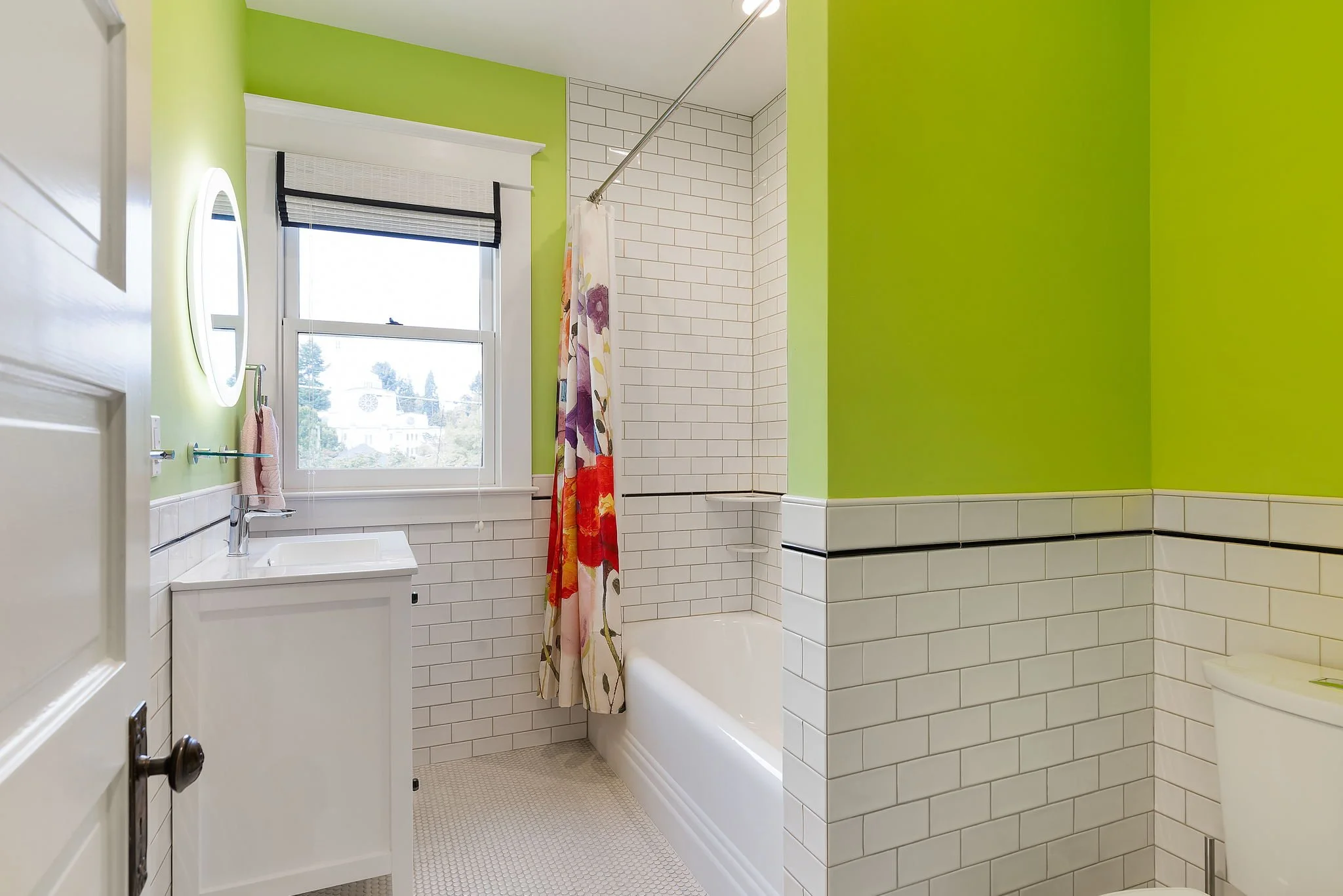 Brightsky-21st-bath B 01-low.jpg