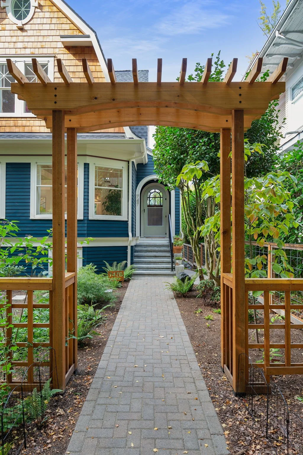 brightsky-747-seattle-renovation-garden-entrance.jpg