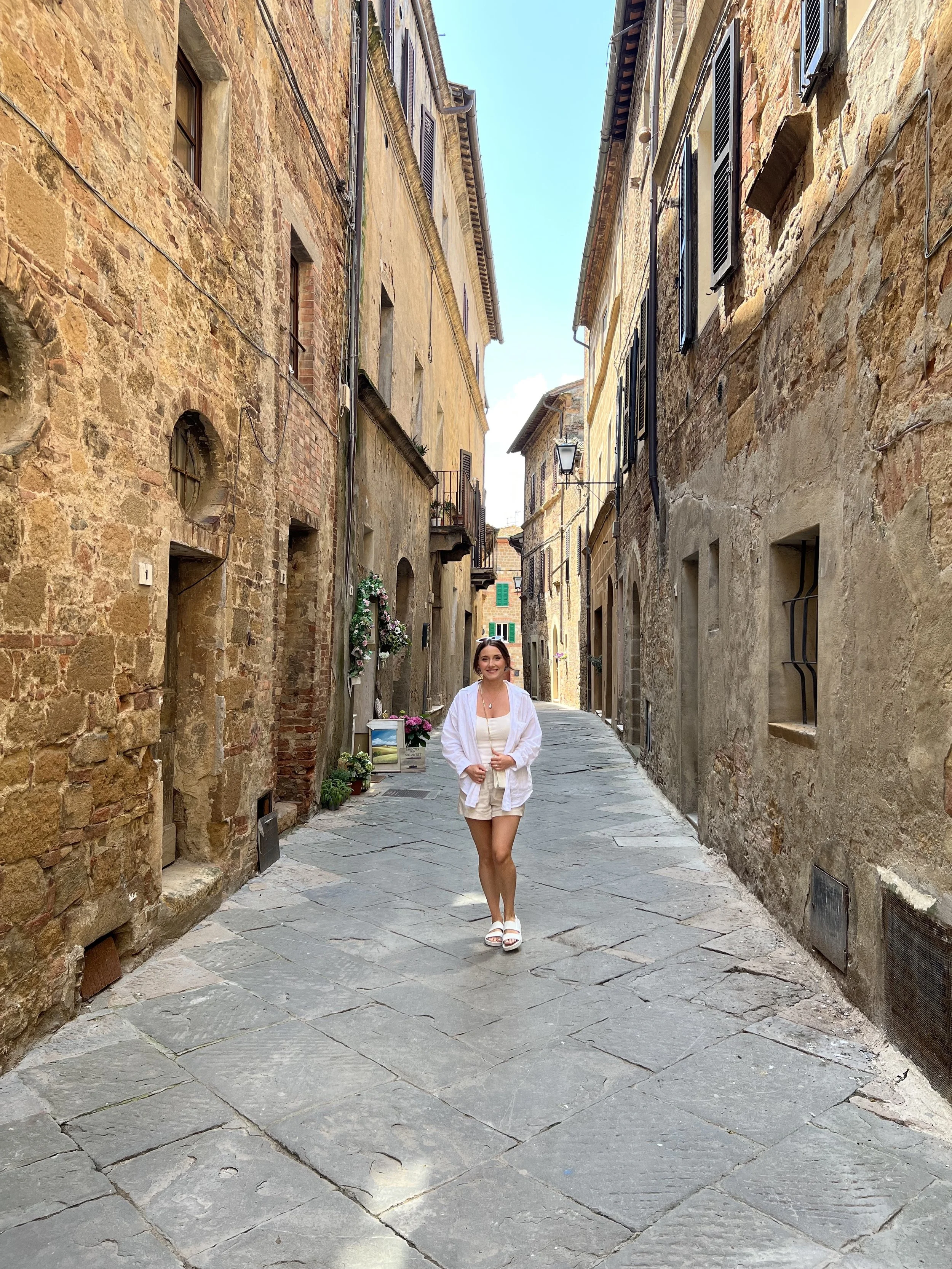 Must Visit Medieval Towns in Tuscany (+ Wine Tasting Tips)
