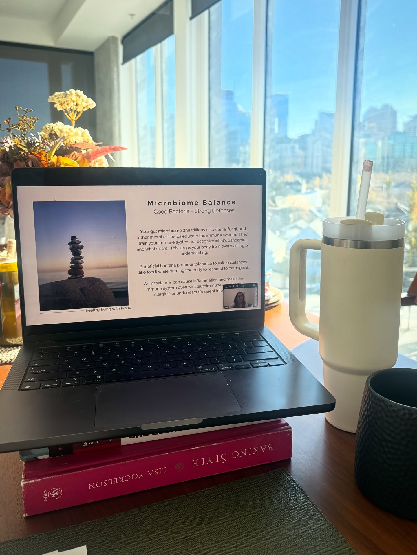 behind the scenes of hosting this morning&rsquo;s gut health masterclass with @healthylivingwithlynae ☕️🍂👩🏻&zwj;💻 we did it lady!! 👏

🫶 huge thank you to our brilliant guest speakers @wealth.of.health.atx @kari.watchel @the.good.phyte your expe