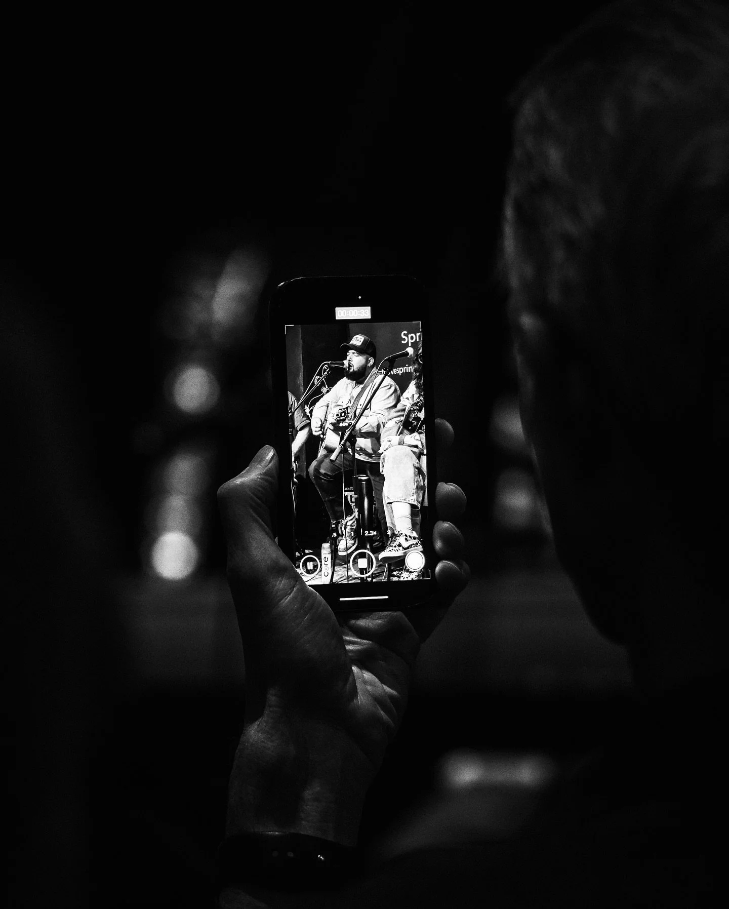 REMINDER! Jesus loved you and he will always be with you.
I pray you find him little things this week. 🙏🏼

#singersongwriter