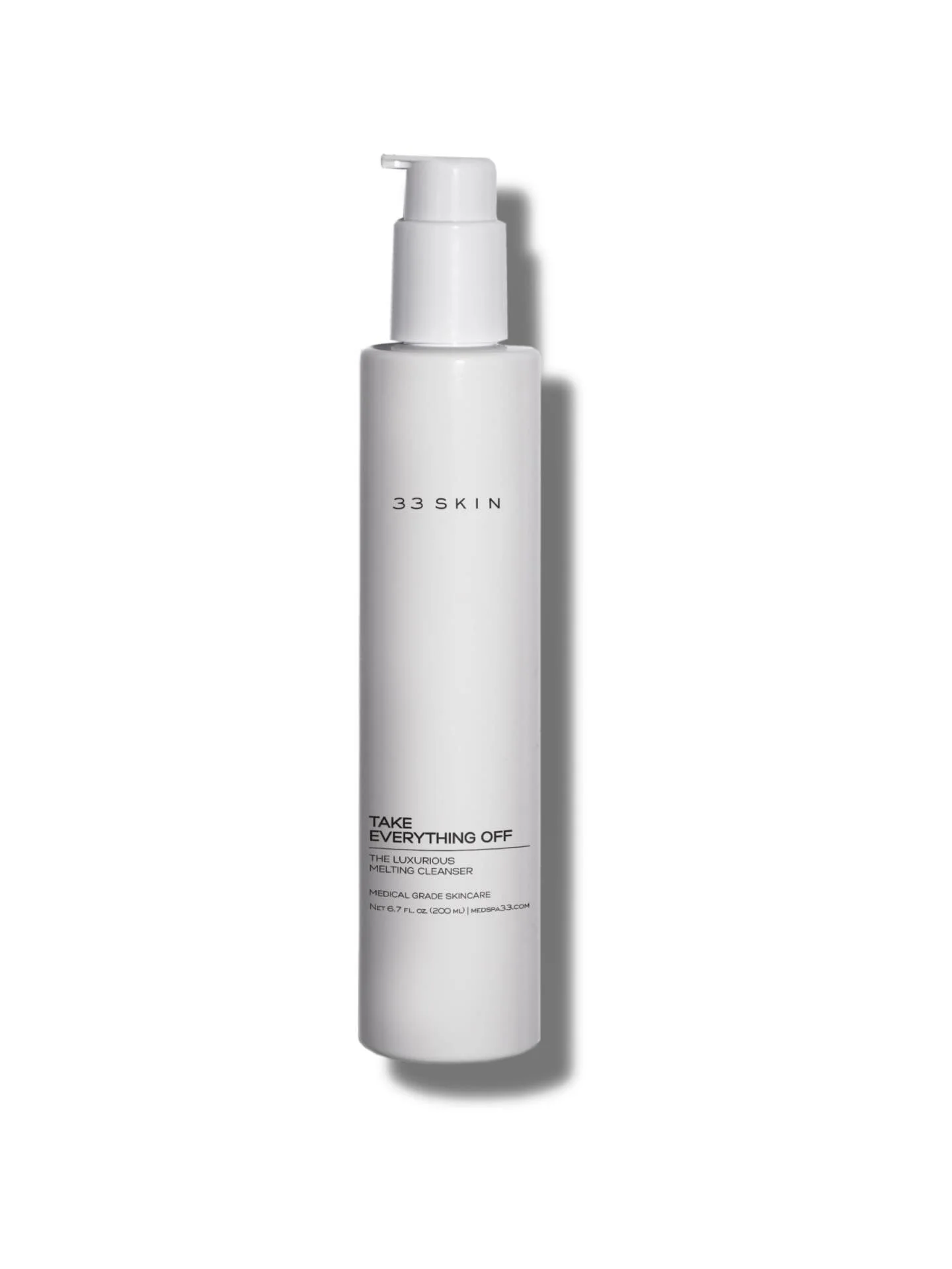 Take Everything Off Everyday Face Cleanser!
.
.
This face cleanser is a total game-changer! It gently removes all your makeup, including eye makeup, and leaves your skin feeling super moisturized without leaving it feeling dry. It&rsquo;s the best al