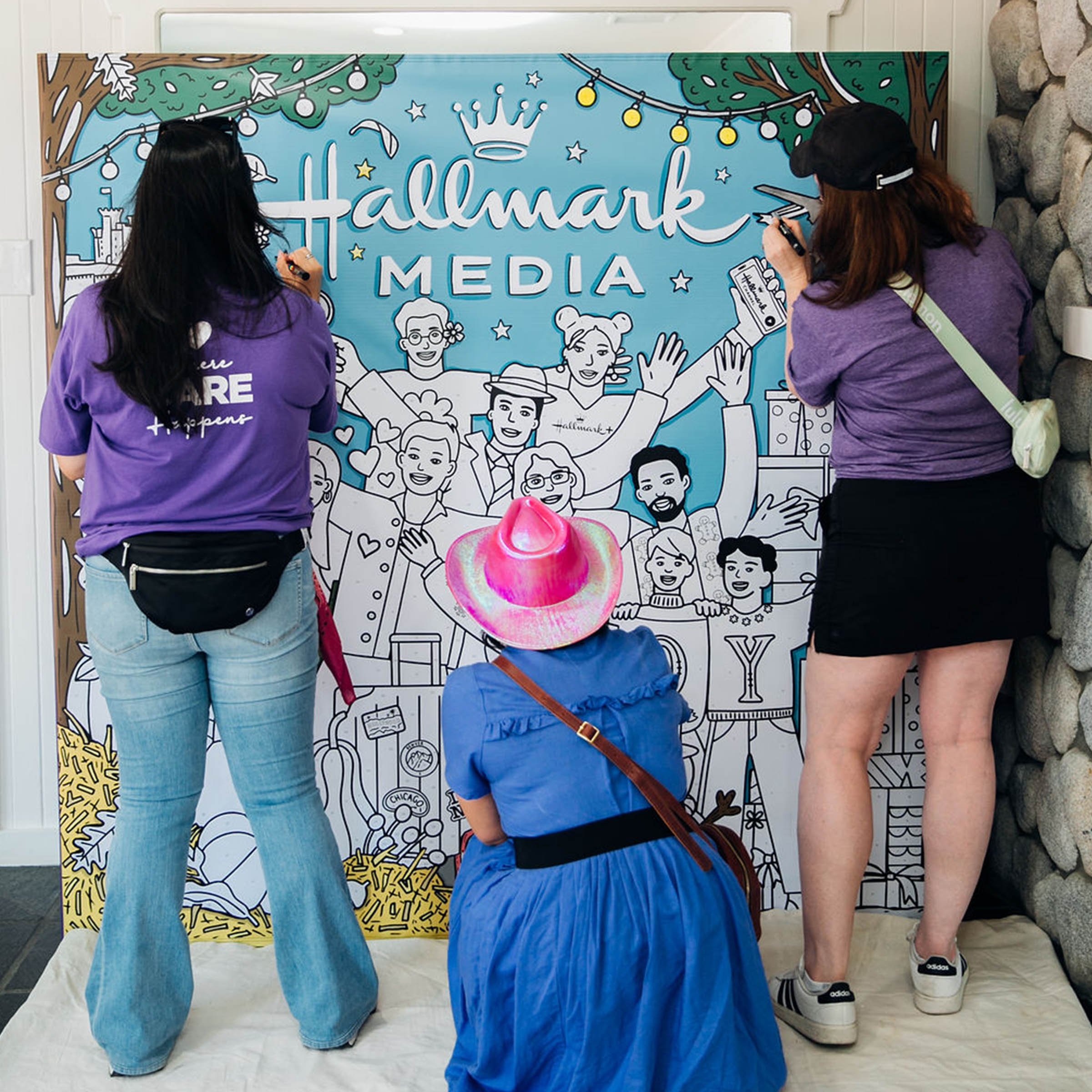 experiential-event-design-live-art-activation-mural-team-building-hallmark.jpg