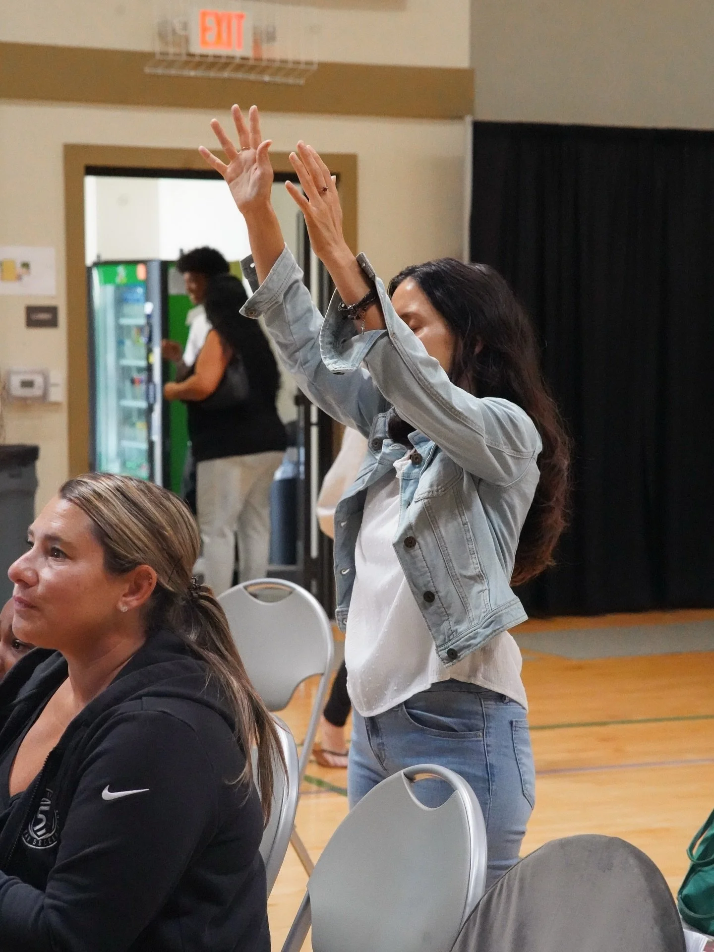 Palm Sunday reminds us who Jesus is. 🌿💛
Worthy of praise, yet inviting us into something deeper than surface-level faith. Moments like this call us to stay close and fully engaged.

Celebrating baptisms made it even more powerful, lives being trans