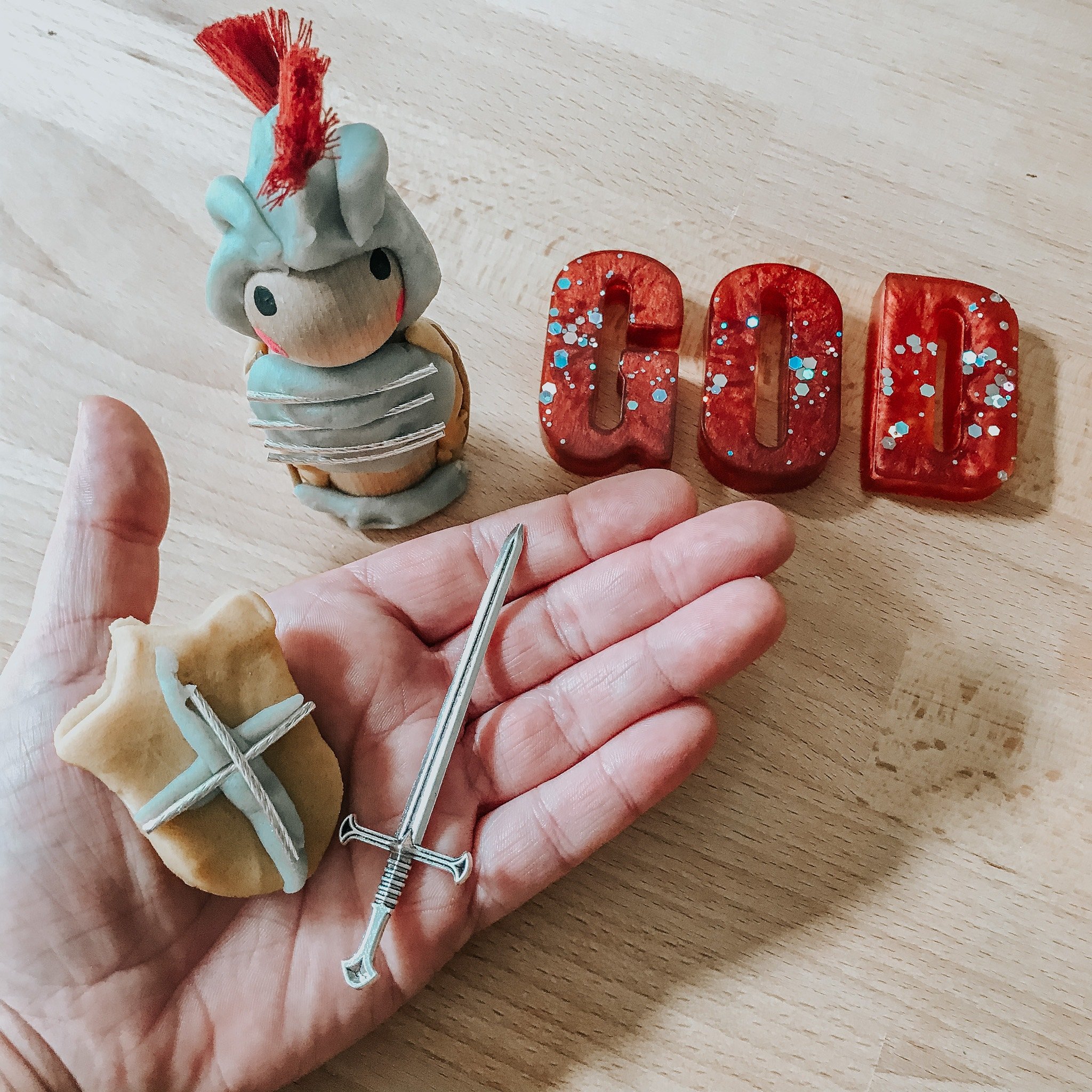 https://i.etsystatic.com/7120401/r/il/63fef5/2631637139/il_fullxfull.2631637139_8sf2.jpg