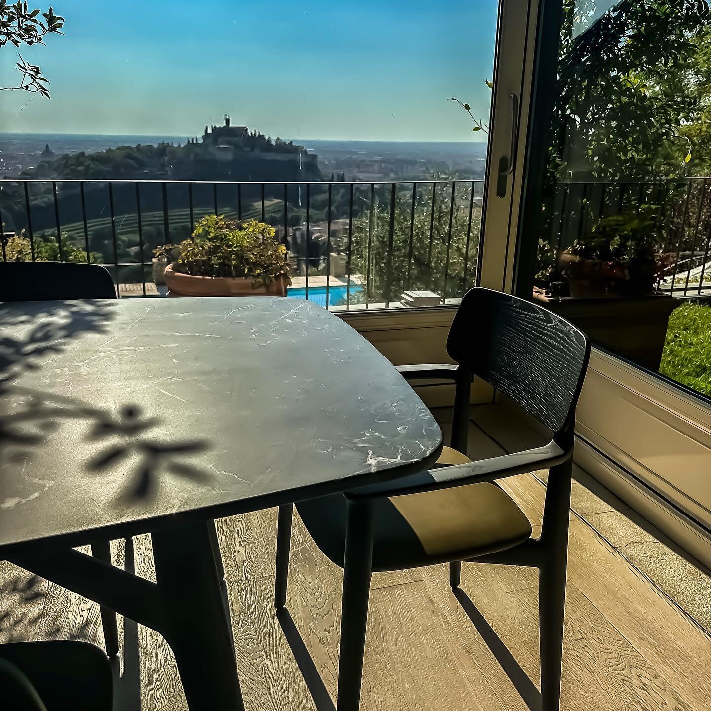 &bull; bright dining room overlooking &bull; 

@poliform_official table and chairs
.
.
.
.
#deblom #projects #mansions #luxurylifestyle #luxuryhomes