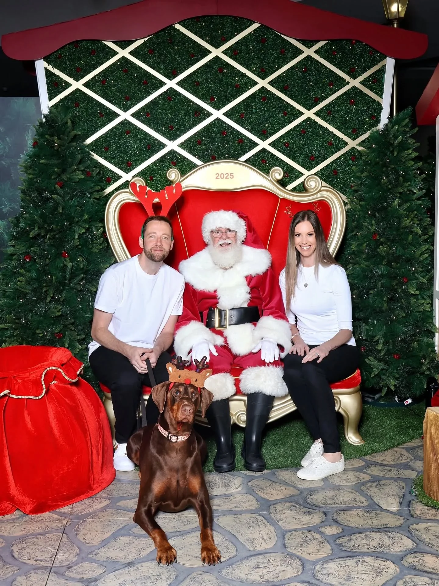 🎄 Merry Christmas from my family to yours x

Thank you from the bottom of my heart to every single couple I've been so lucky to marry this year, for allowing me to stand by your side &amp; to gain an insight into your love stories

Trust me when I s