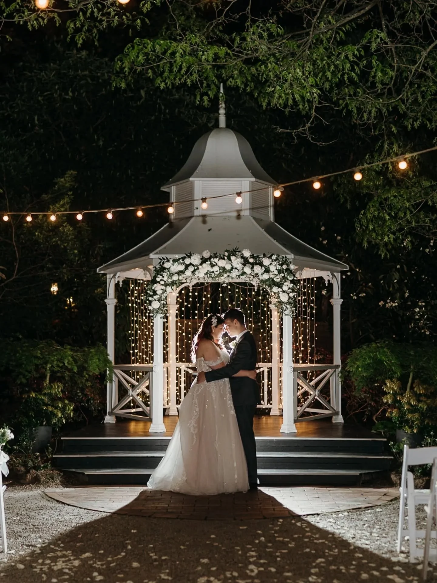 🖤 Aprila &amp; Bailey x3 

with triplets on their way, and their one year anniversary only a few days ago, it only seems fitting to celebrate these two lovebirds whilst it's still just the two of them...

from a simple swipe to the right, to after o