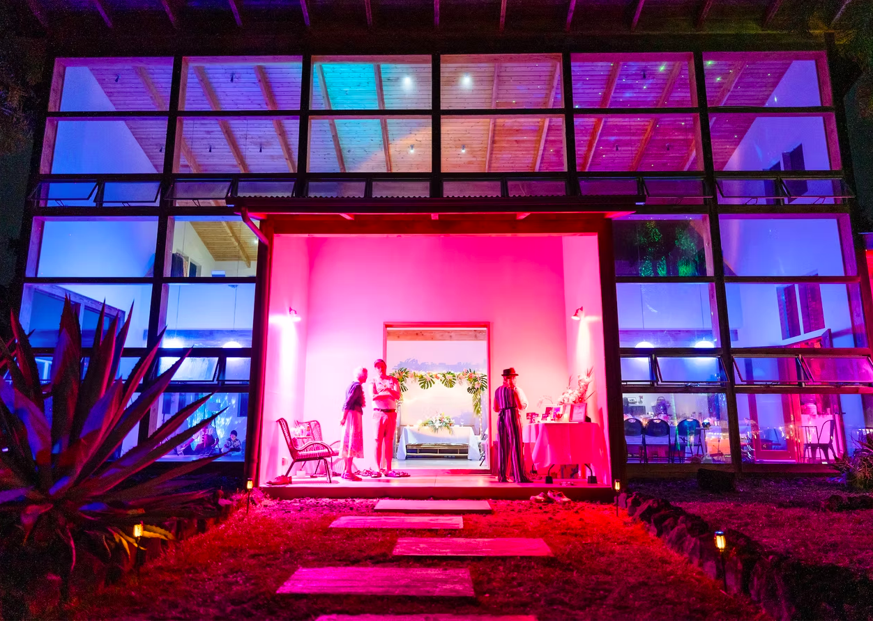 Hawaii Initiation: Main House Queen Bed