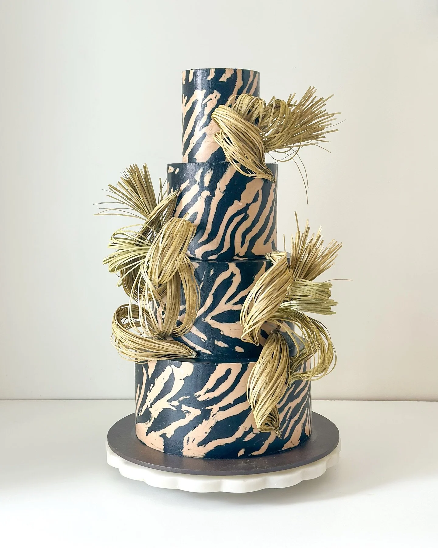 For a very special wedding shoot 🦓 🐅 

#luxuryweddingcake #animalprintcake #sandiegocakes #sandiegoweddings #connorscraftcakes