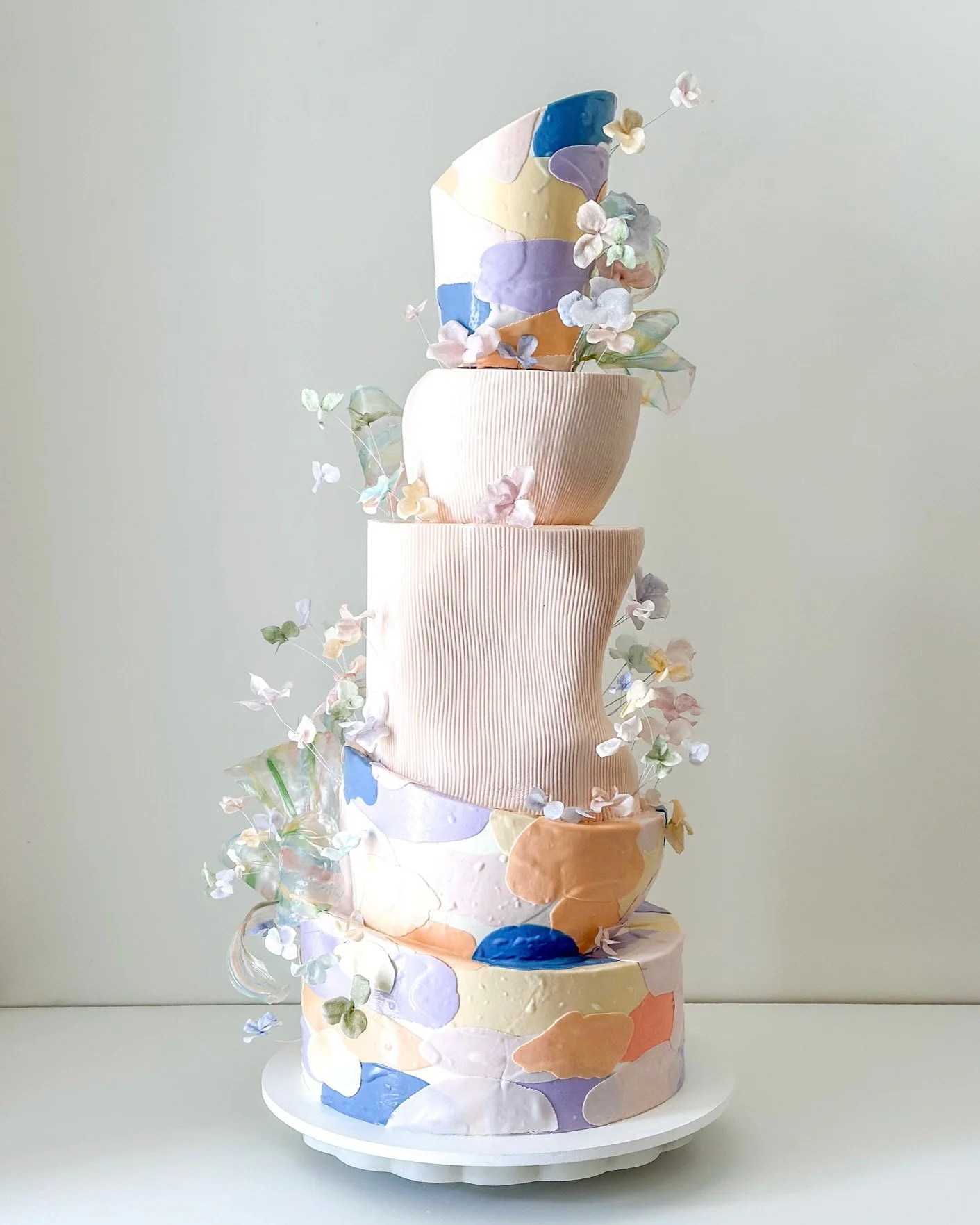 luxury wedding cake, sculptural wedding cake