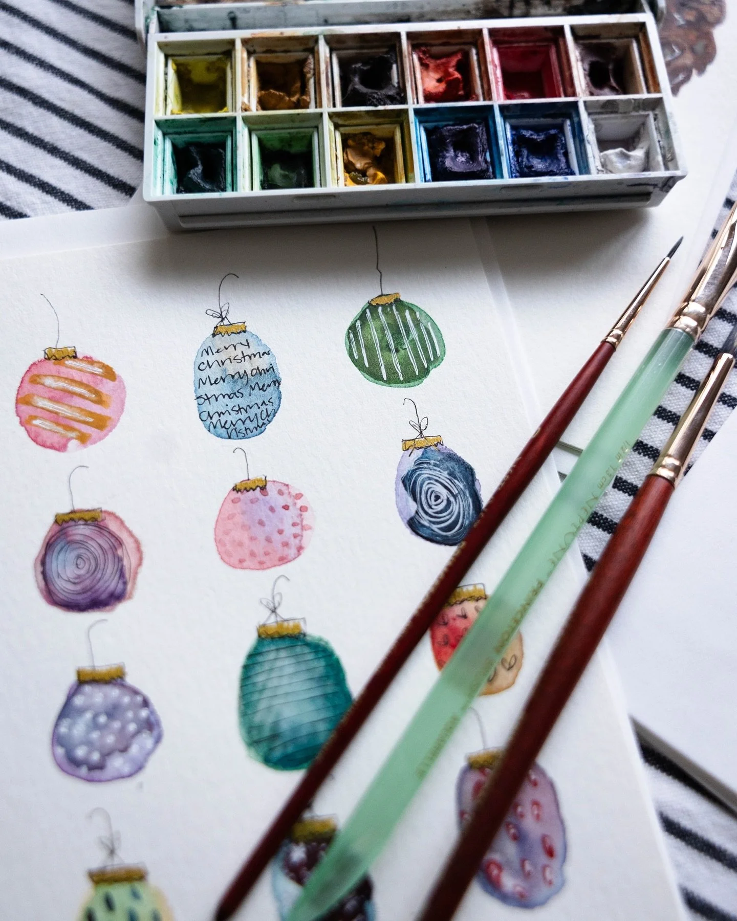 Happy November 1st! I held off until after Halloween to talk Christmas&hellip; but here we go! 😂🎄

Join me for watercolor Christmas card painting at one of two festive locations:
📍 Sunday, Nov. 16 at 2pm &mdash; @sunkenshipbrewingcompany, Princeto