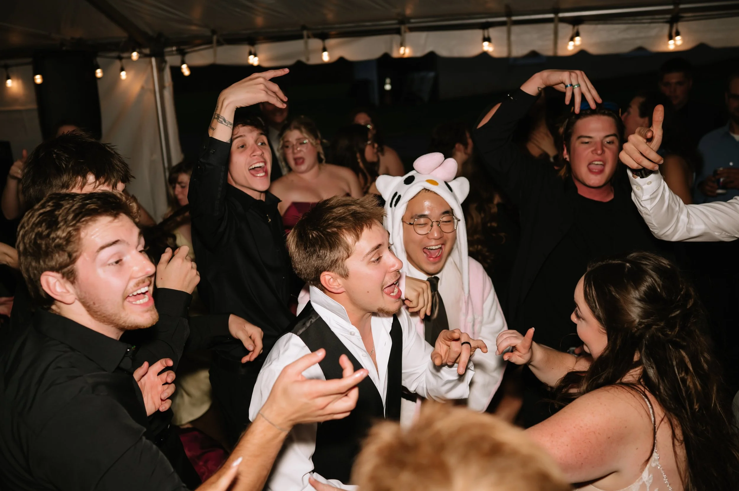 couple dancing on reception dance floor.jpg