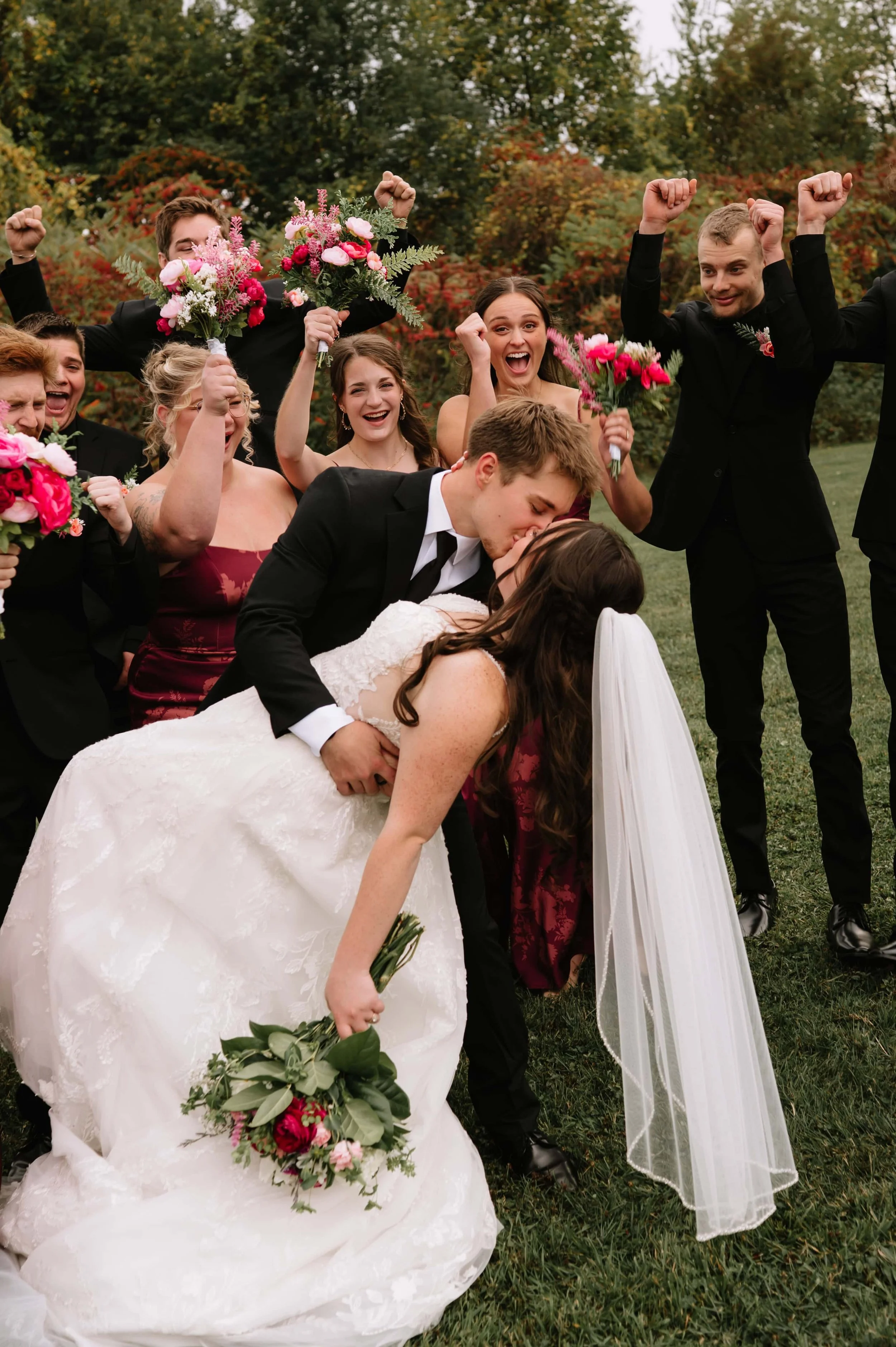 bridal party pictures.jpg