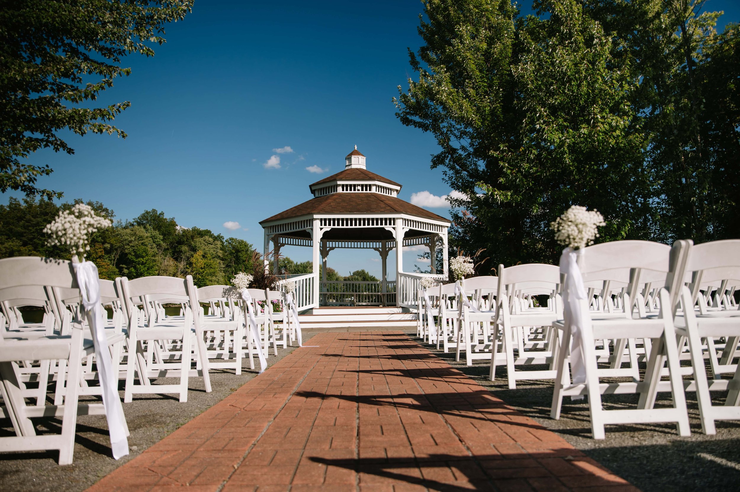 ceremony decor.jpg