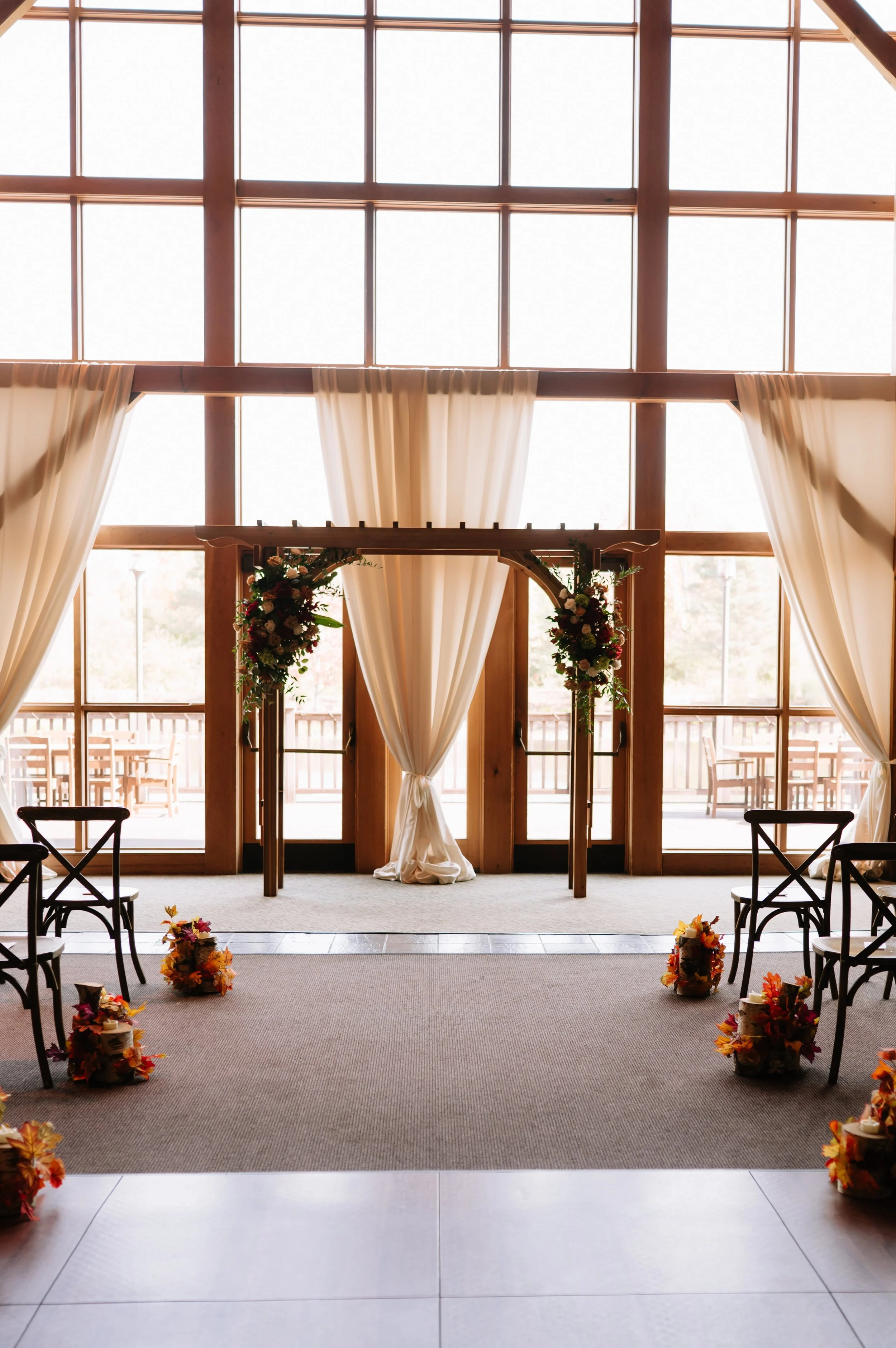 skaneateles lodge wedding.jpg