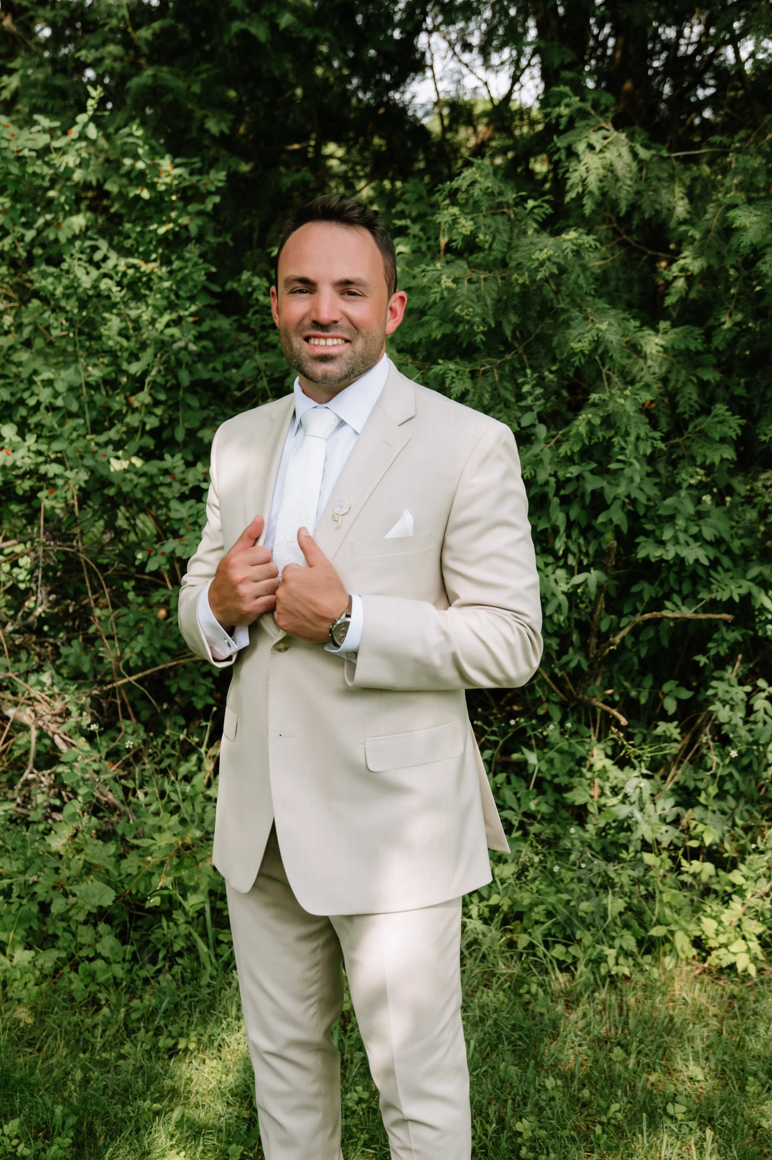 groom portraits.jpg
