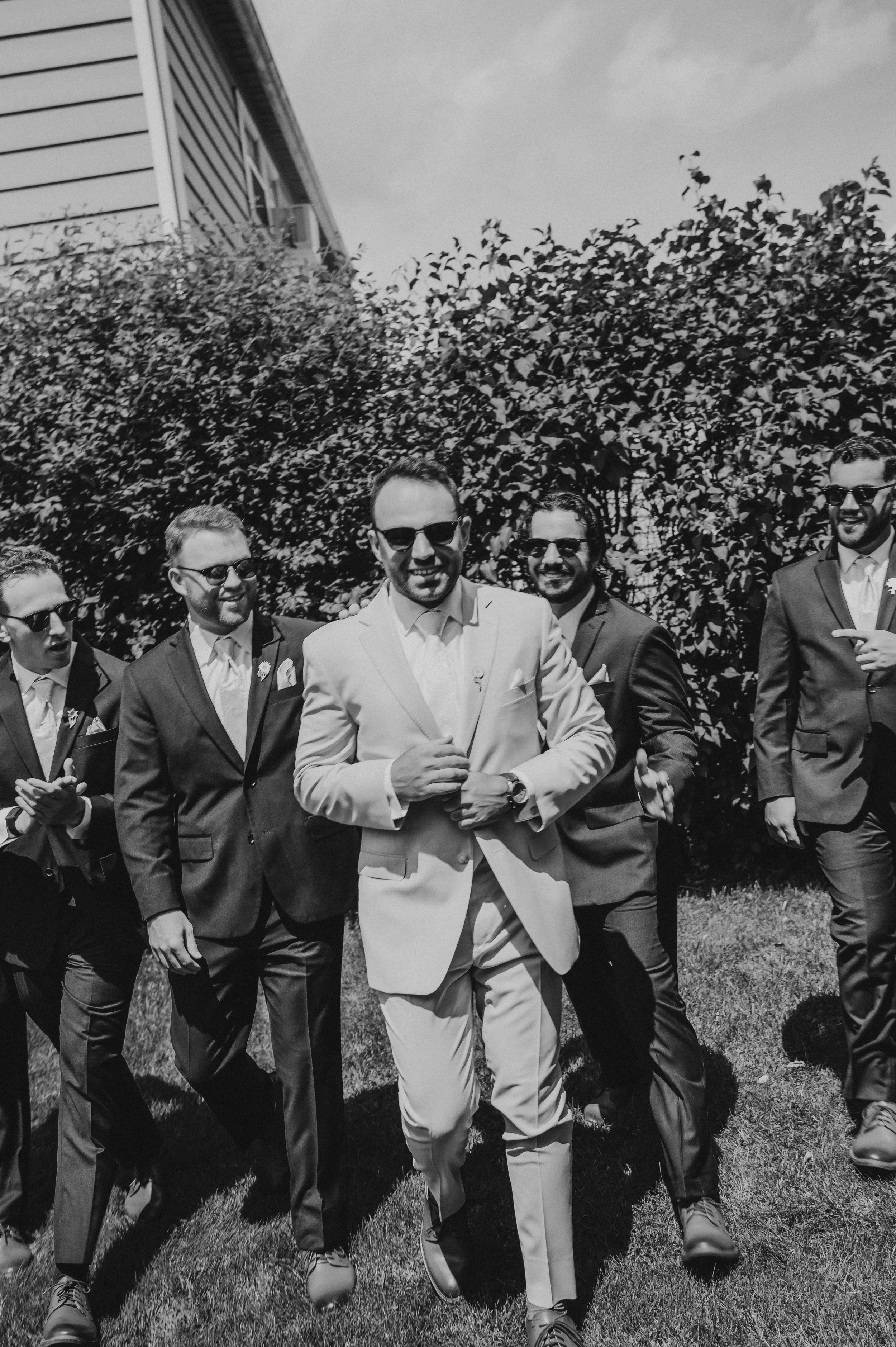 groom and groomsmen.jpg
