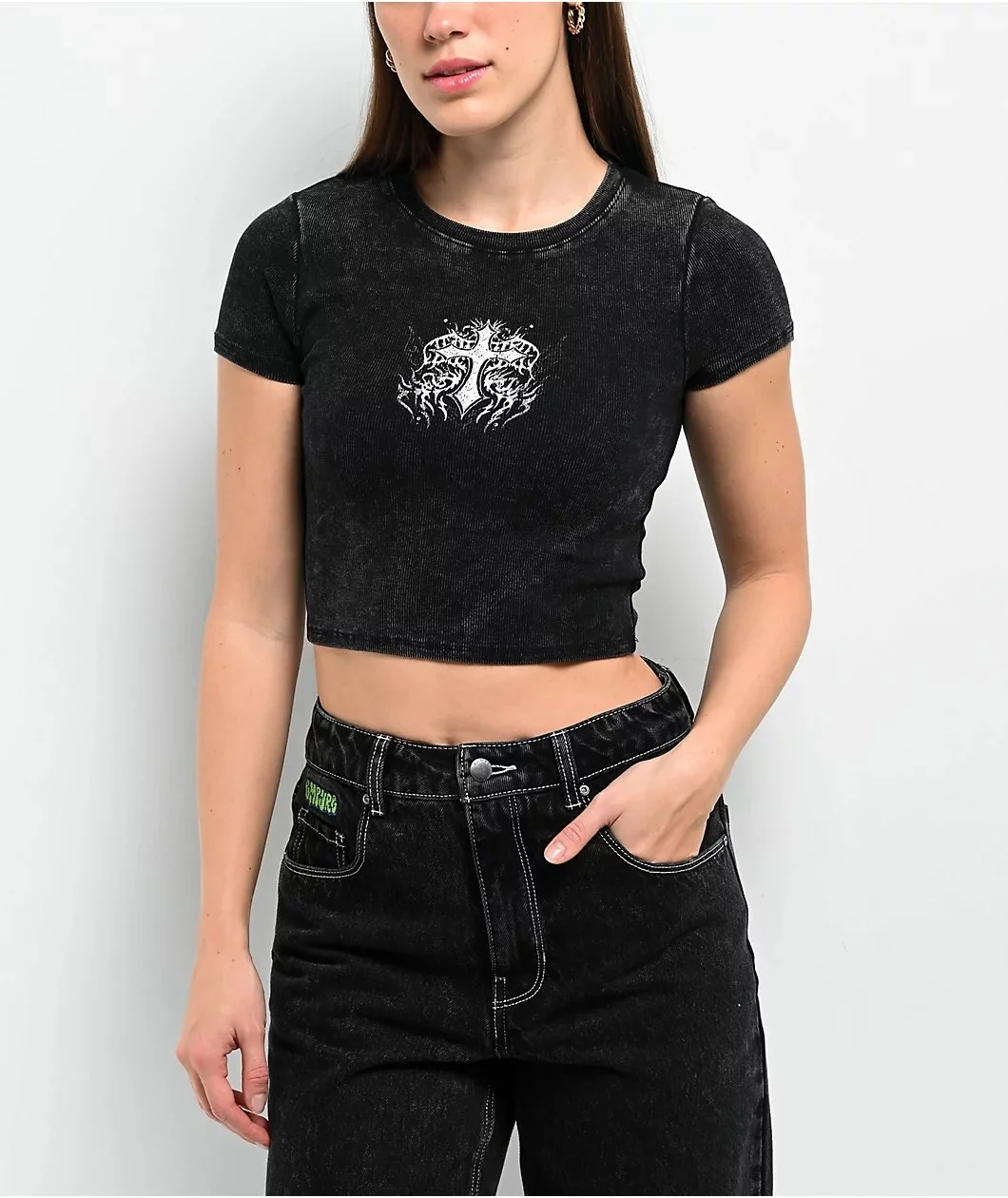 Ninth-Hall-Nicole-Black-Wash-Crop-T-Shirt-_397444-front-US.jpg