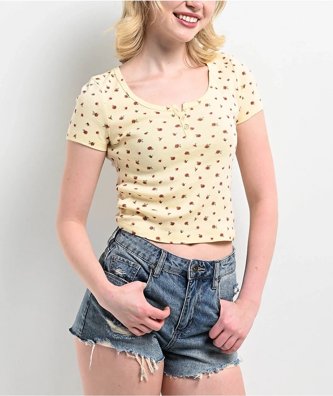Zine-Hannie-Ditsy-Floral-Yellow-Crop-Henley-T-Shirt-_384778-front-US.jpg