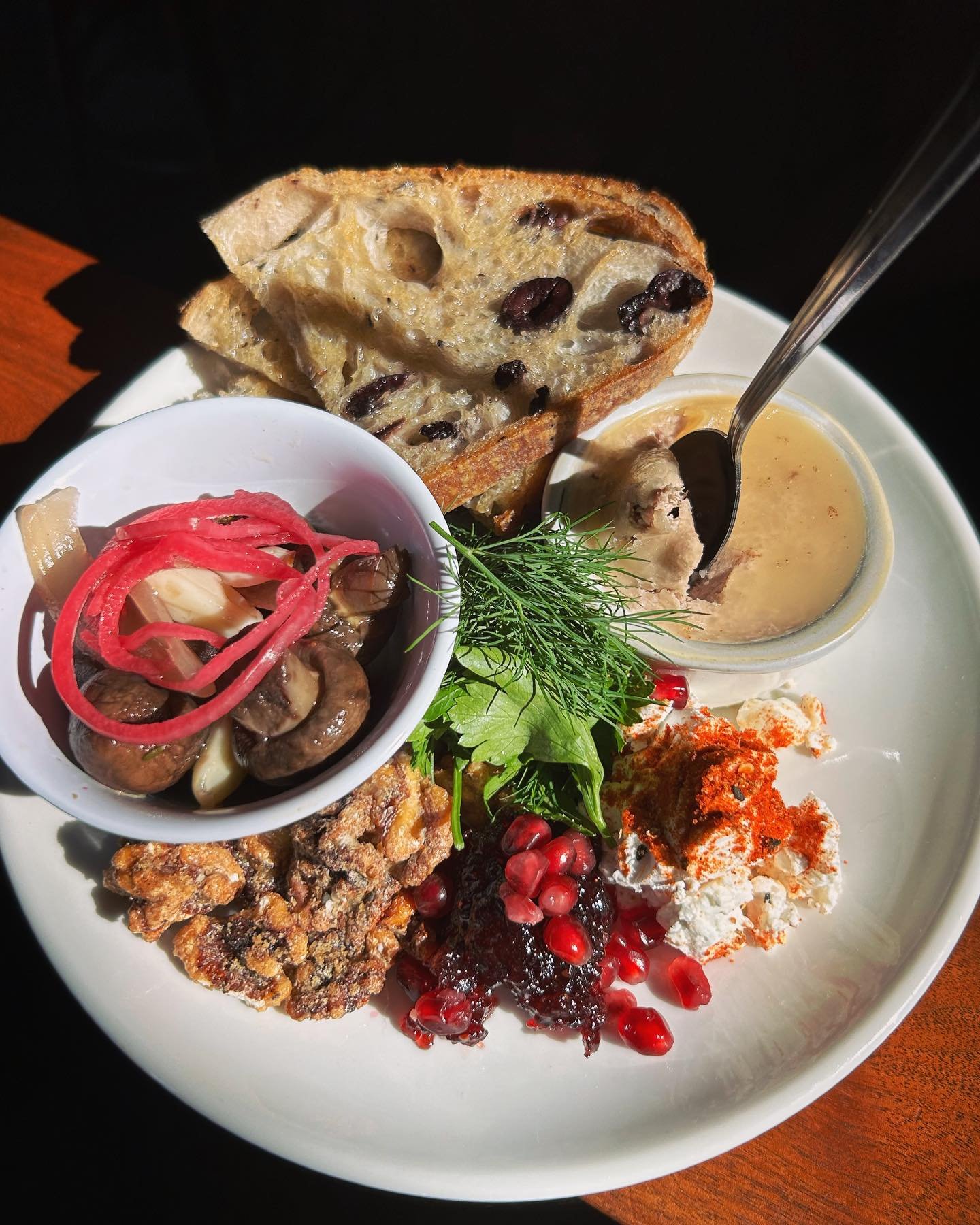 For this week&rsquo;s special we&rsquo;re taking you on a GREEK PICNIC with @wheatfieldsbkry kalamata bread, local lamb breast rilette, sheep&rsquo;s milk feta, pickled mushrooms a la Greque, pomegranate jam and candied walnuts 😻😻😻