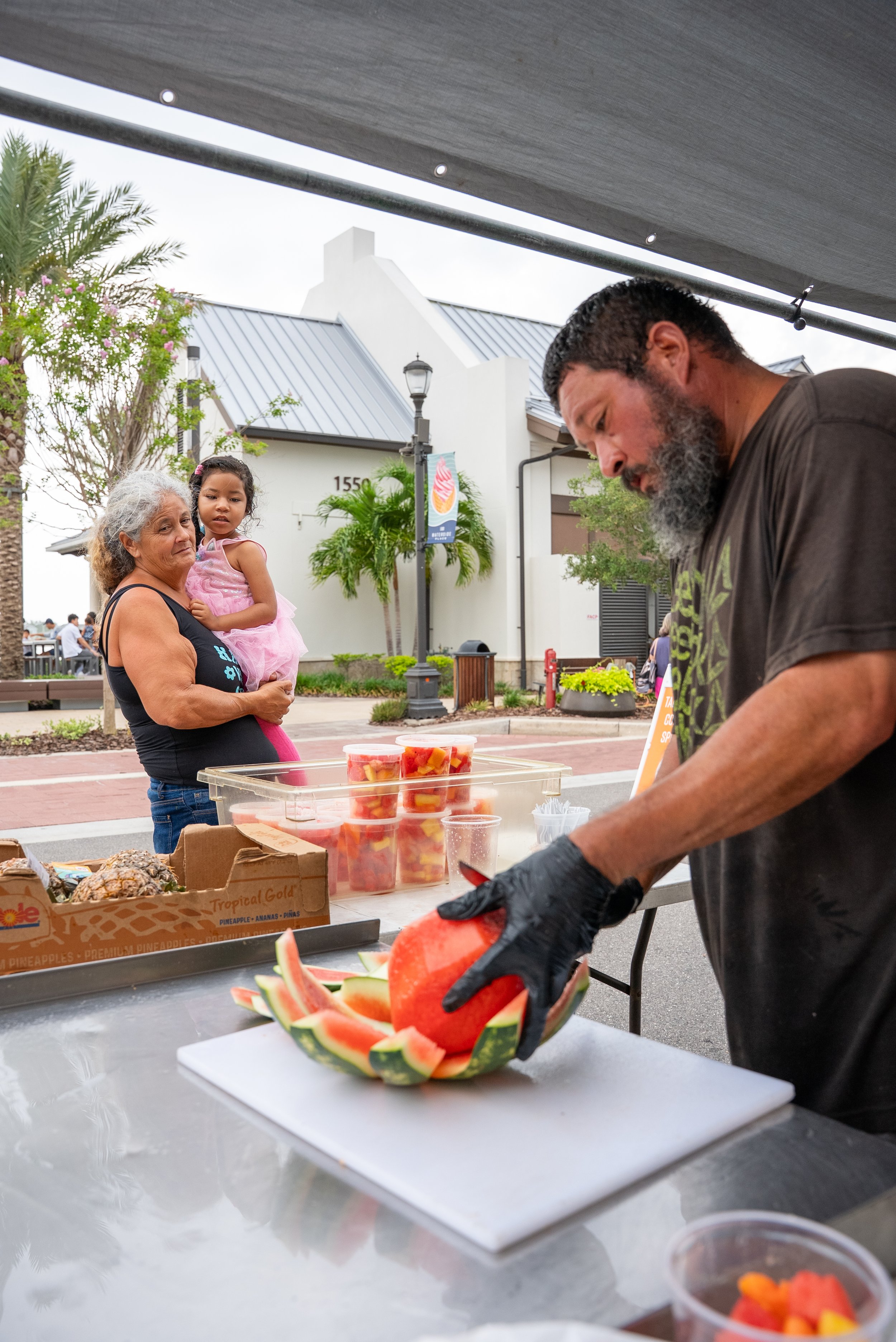 waterside farmers market mothers day 51125-60.jpg