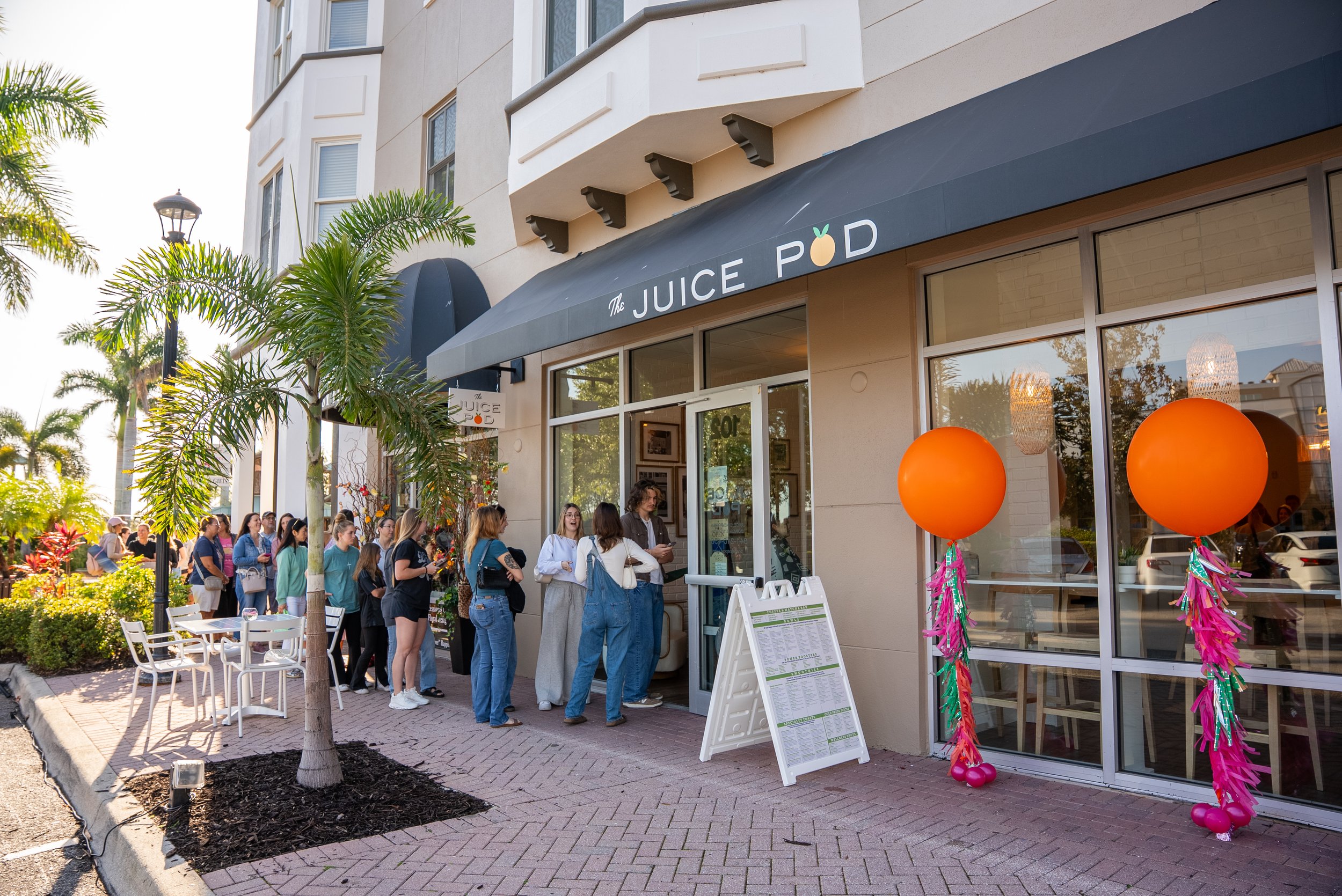 Juice Pod LWR Ribbon Cutting 41225-12.jpg